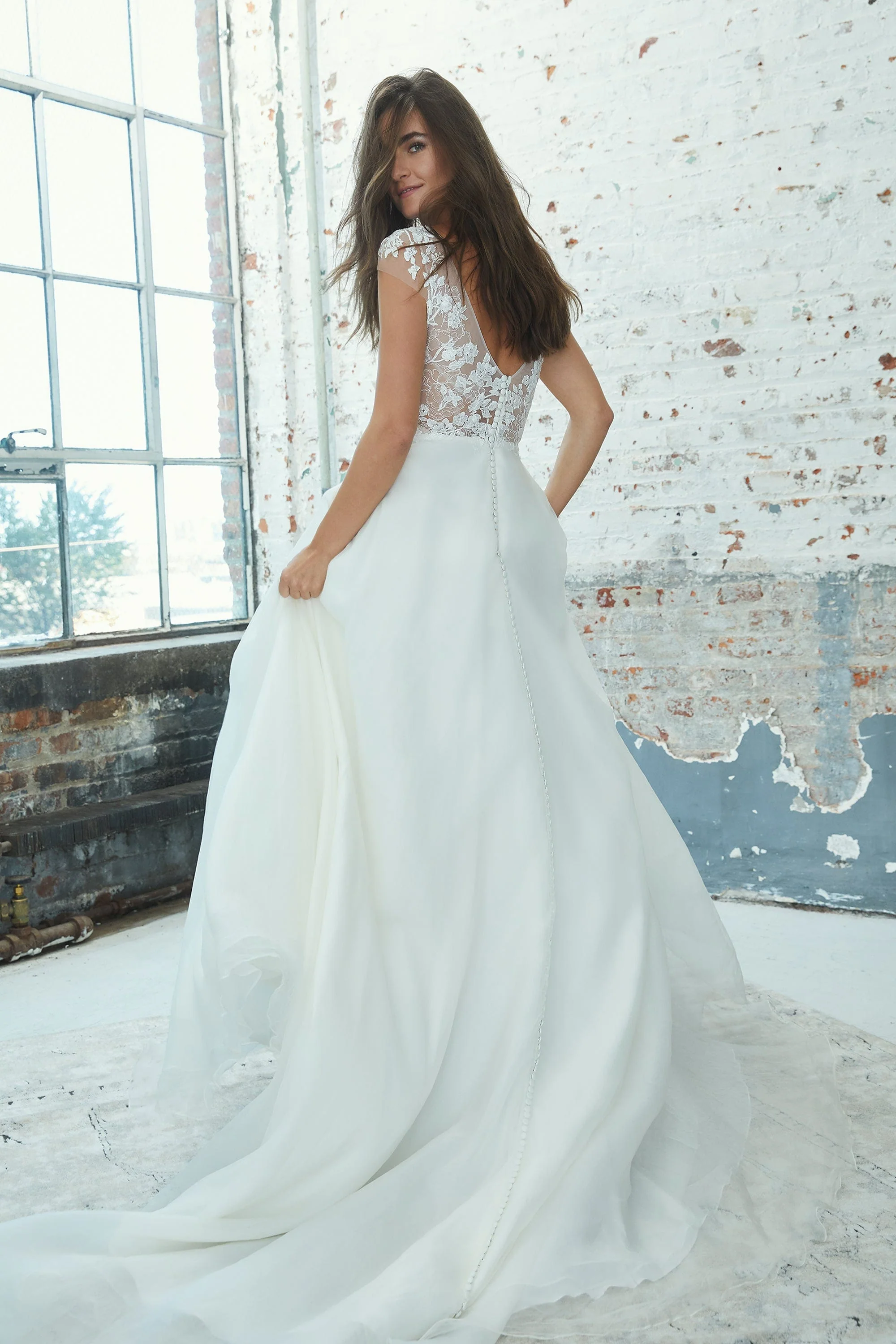Kelly Faetanini Primrose - Size 10 - Image 2