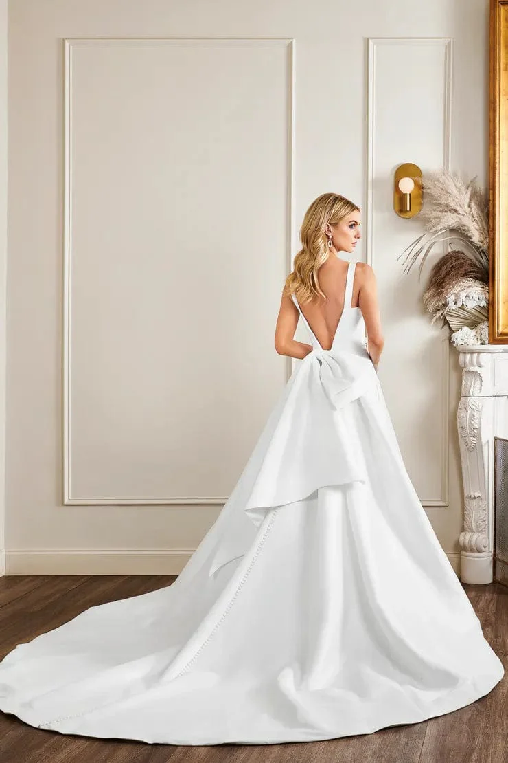 Kelly Faetanini Sullivan - Size 10 - Image 2