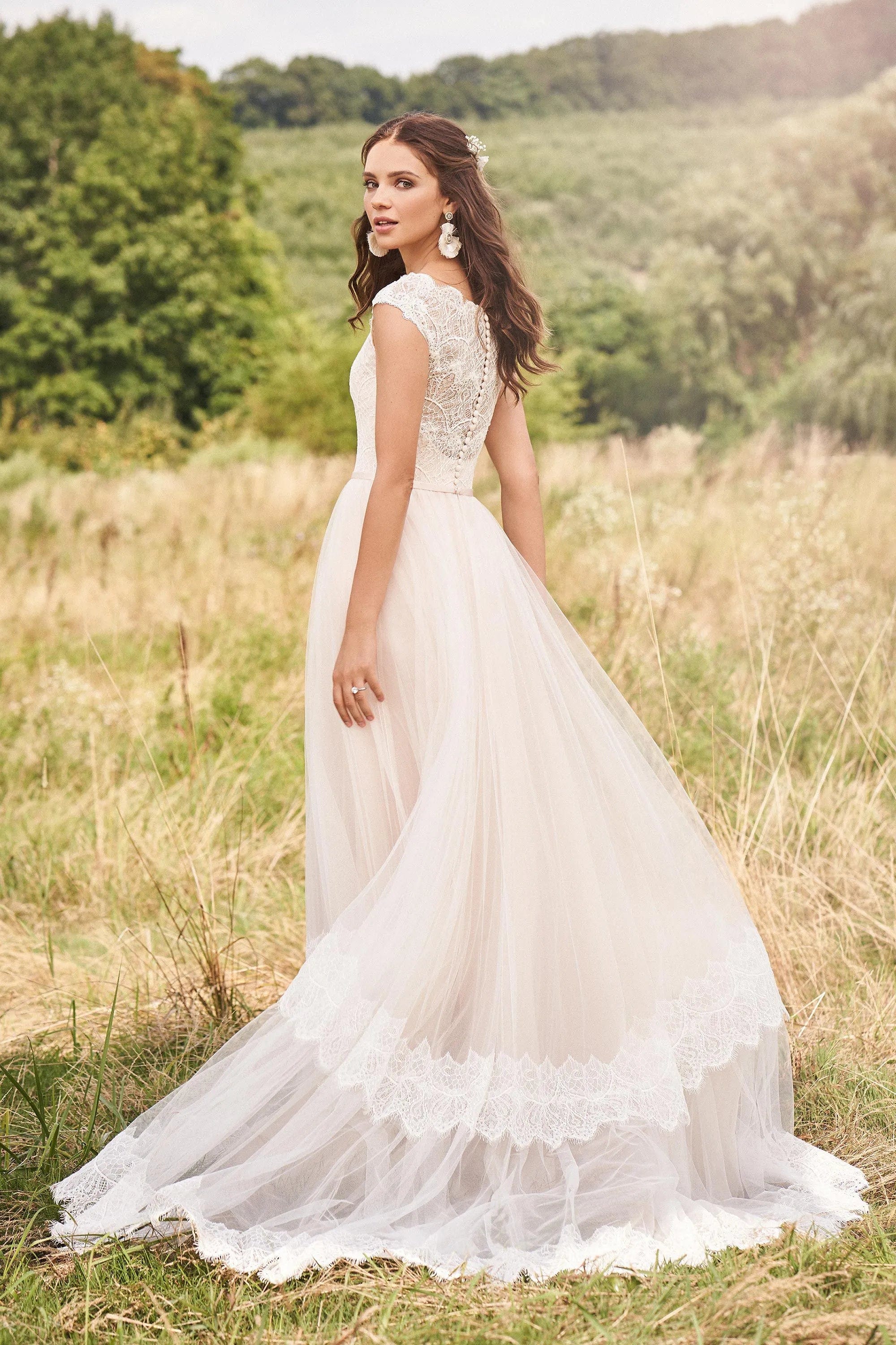 Lillian West 66139 - Size 8 - Image 2