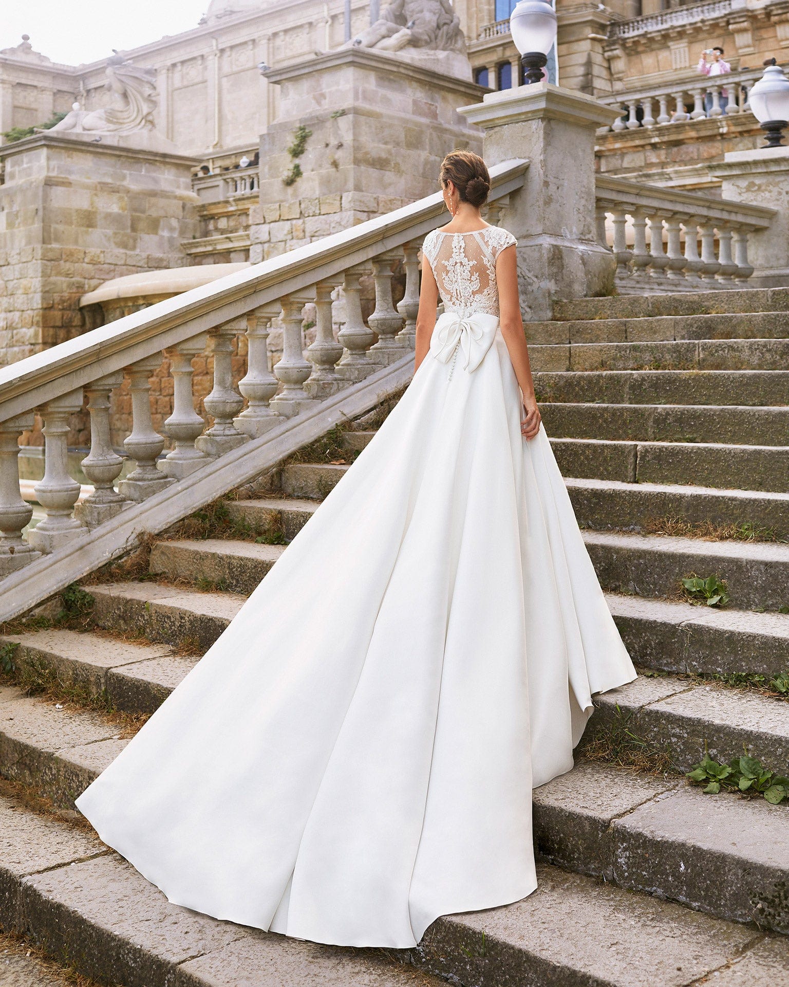 Luna Novias Yusef - Size 10 - Image 2
