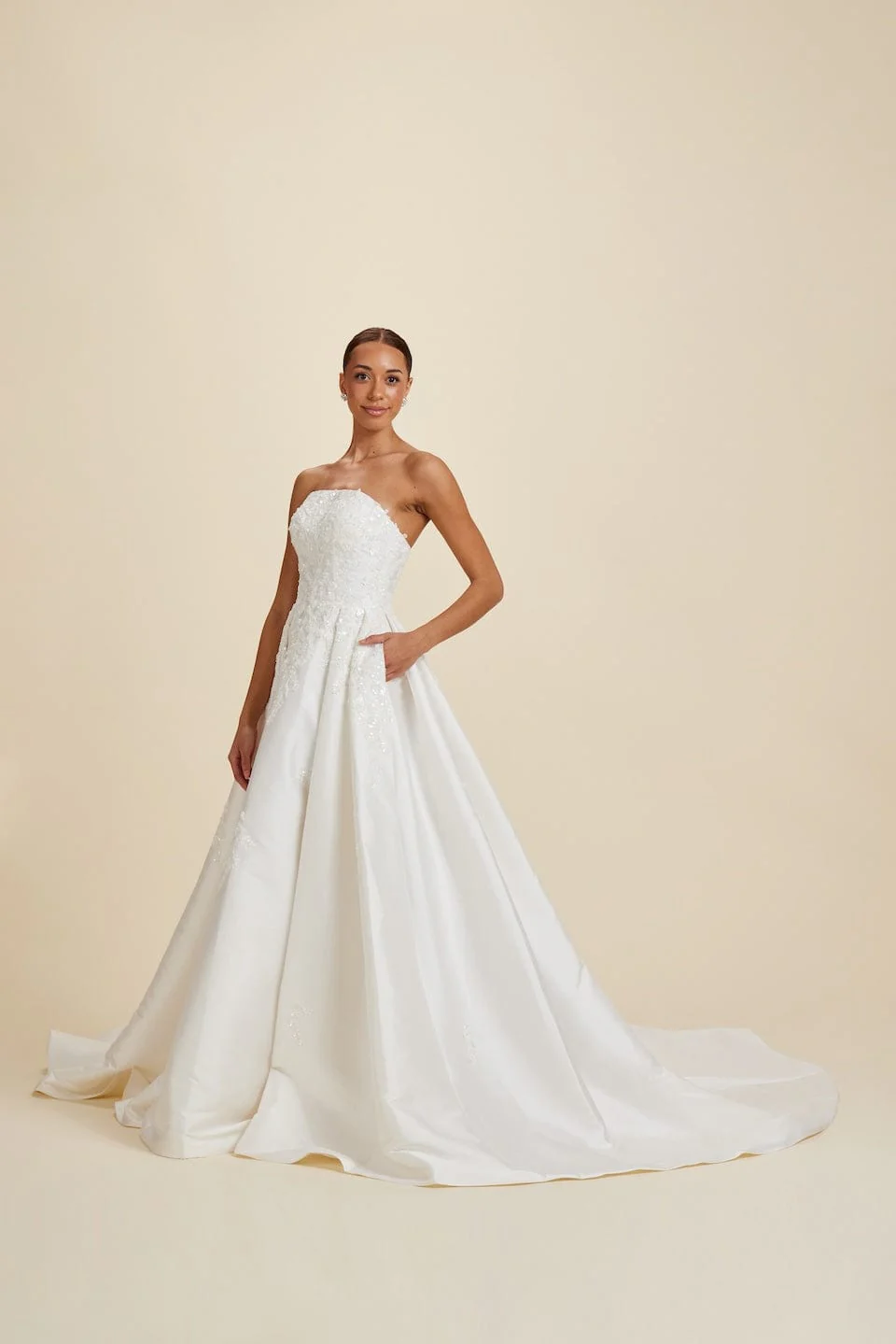 Luxe Privée June - Image 4