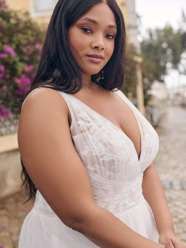 Maggie Sottero Teona - Size 22 - Image 2