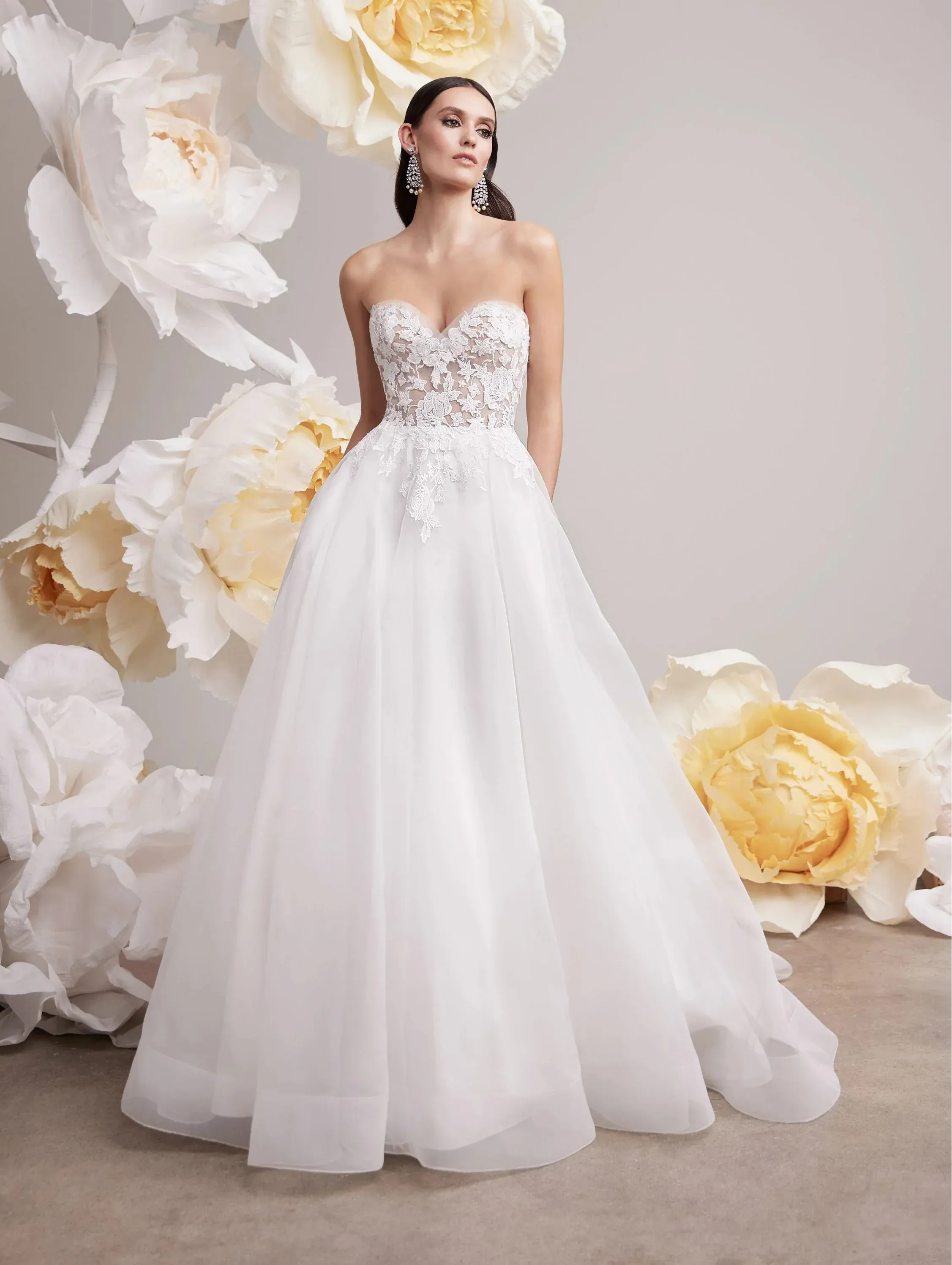 Mikaella 2451 - Size 10