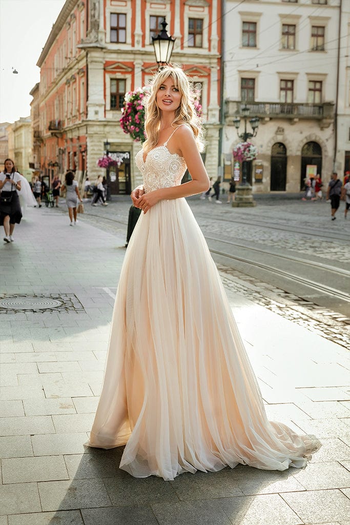 Oksana Mukha Barb - Size 8