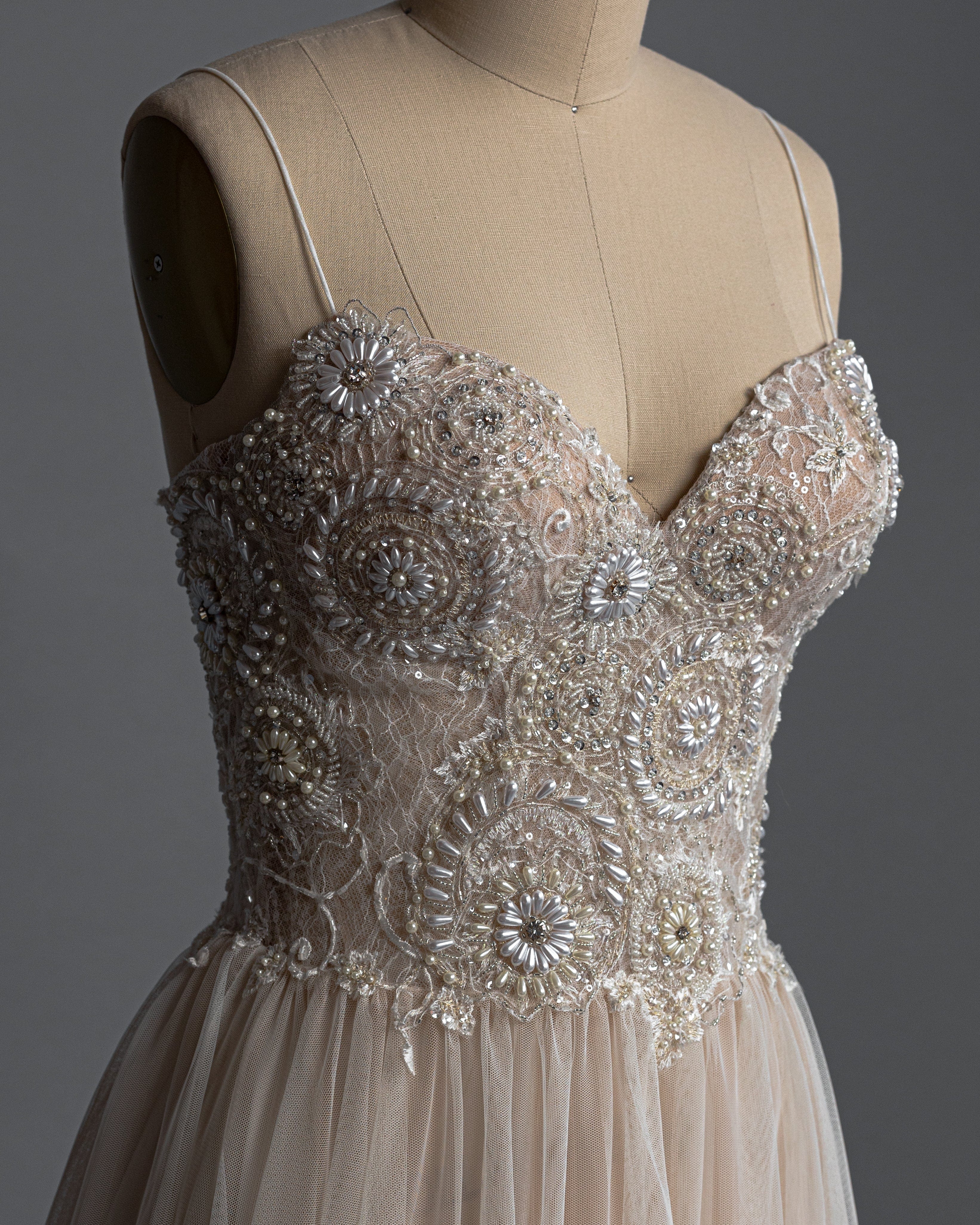 Oksana Mukha Barb - Size 8 - Image 6