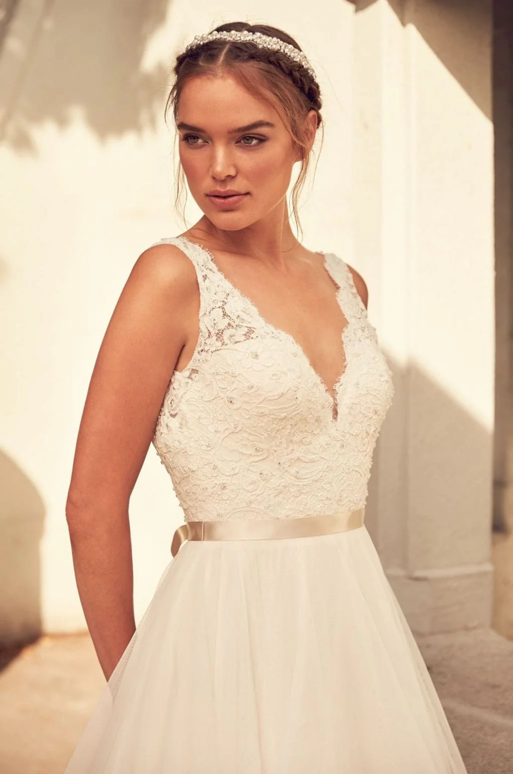 Paloma Blanca 4798 - Size 16 - Image 3