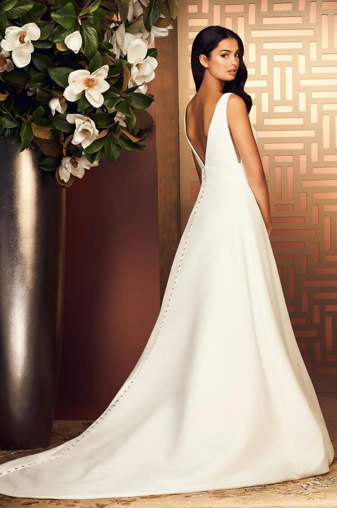 Paloma Blanca 4892 - Size 12 - Image 2