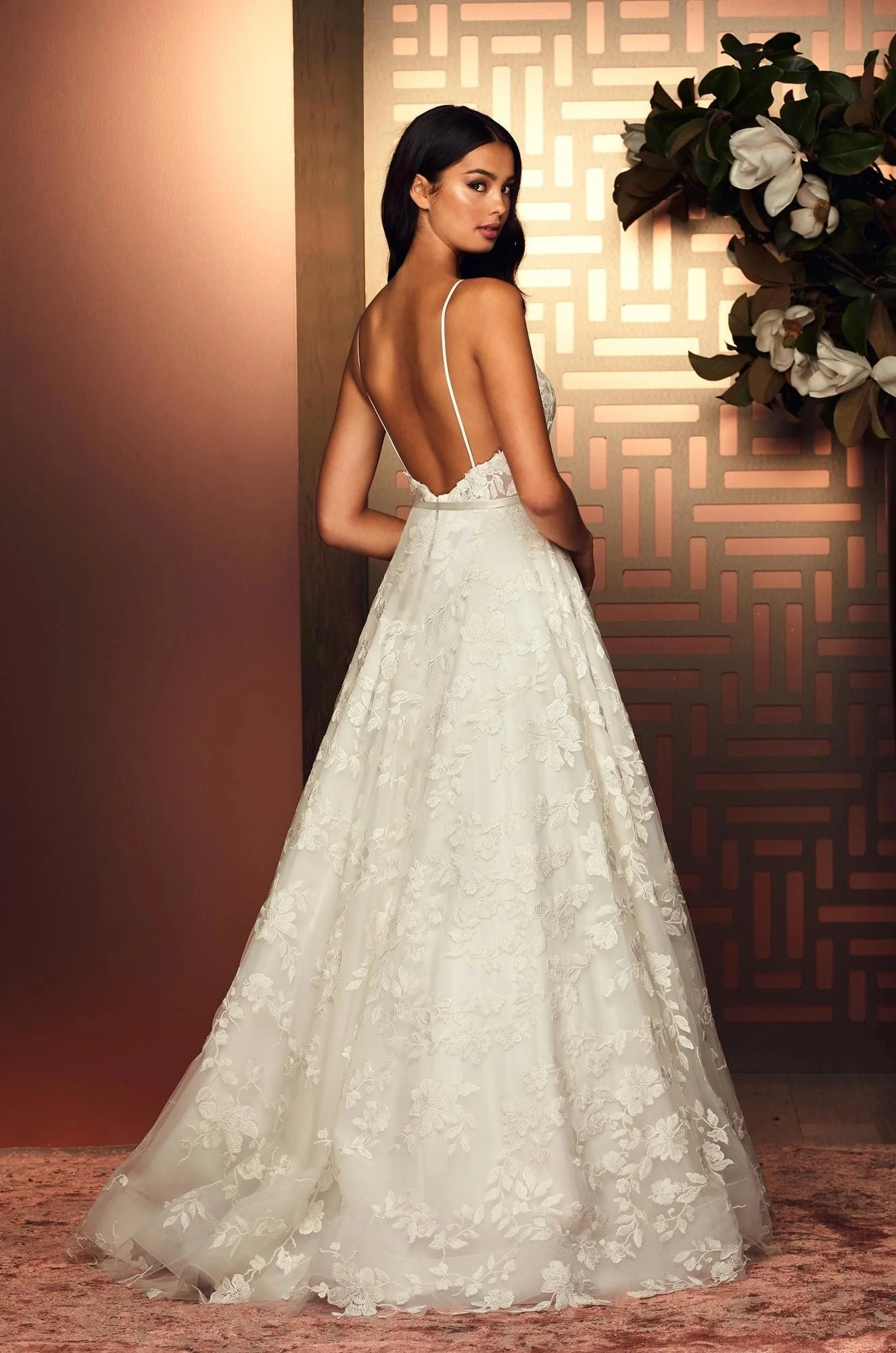 Paloma Blanca 4895 - Size 12 - Image 2