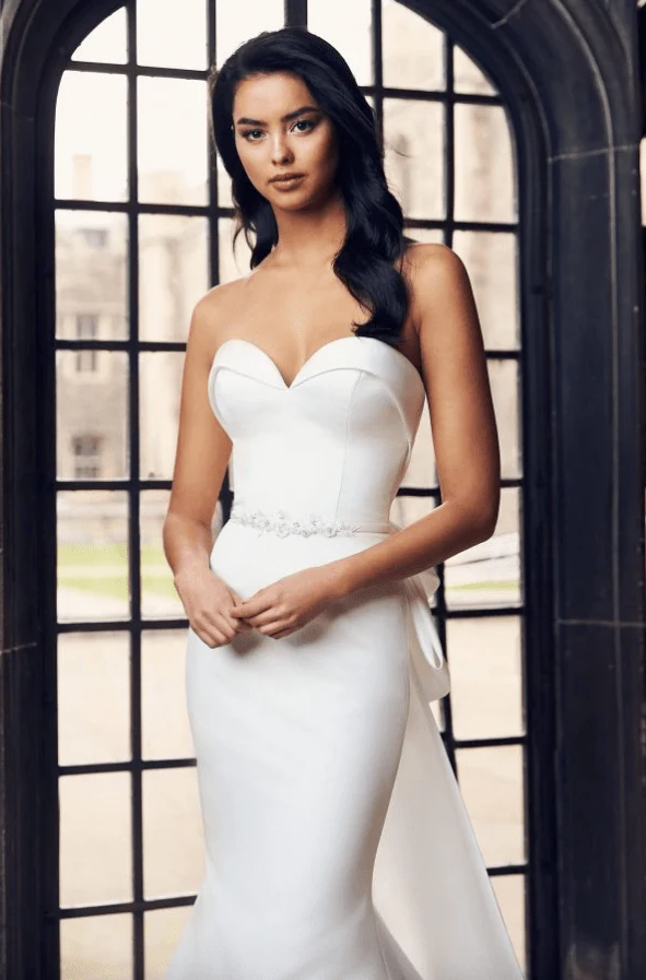Paloma Blanca 4901 + Bow/Train - Size 12 - Image 3