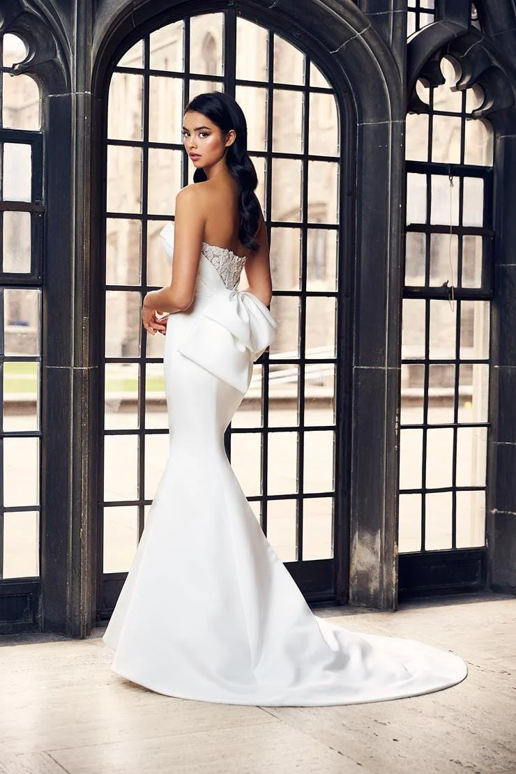 Paloma Blanca 4901 - Size 8 - Image 3