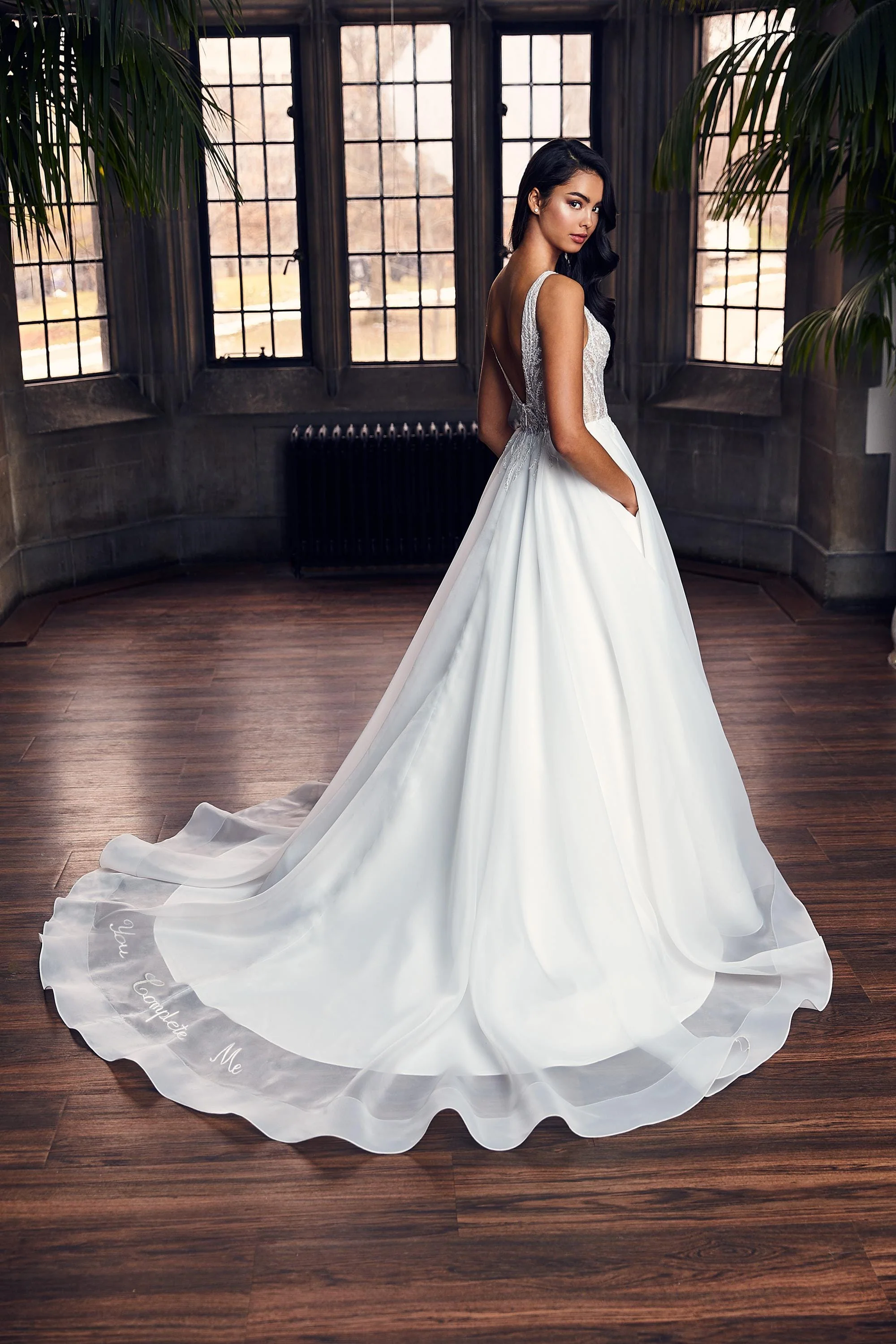 Paloma Blanca 4902 - Size 12 - Image 2