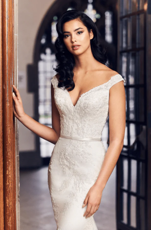 Paloma Blanca 4915 - Size 12 - Image 3
