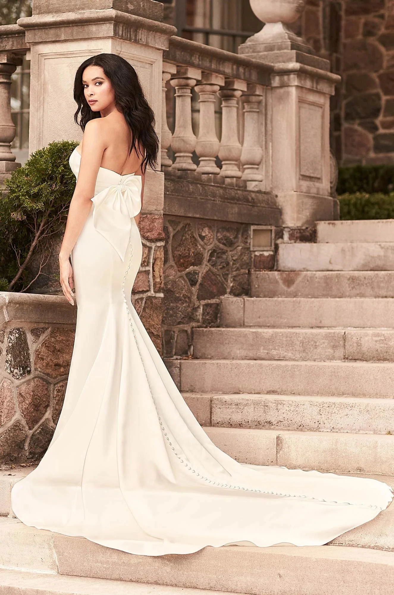 Paloma Blanca 4926 - Size 12 - Image 2