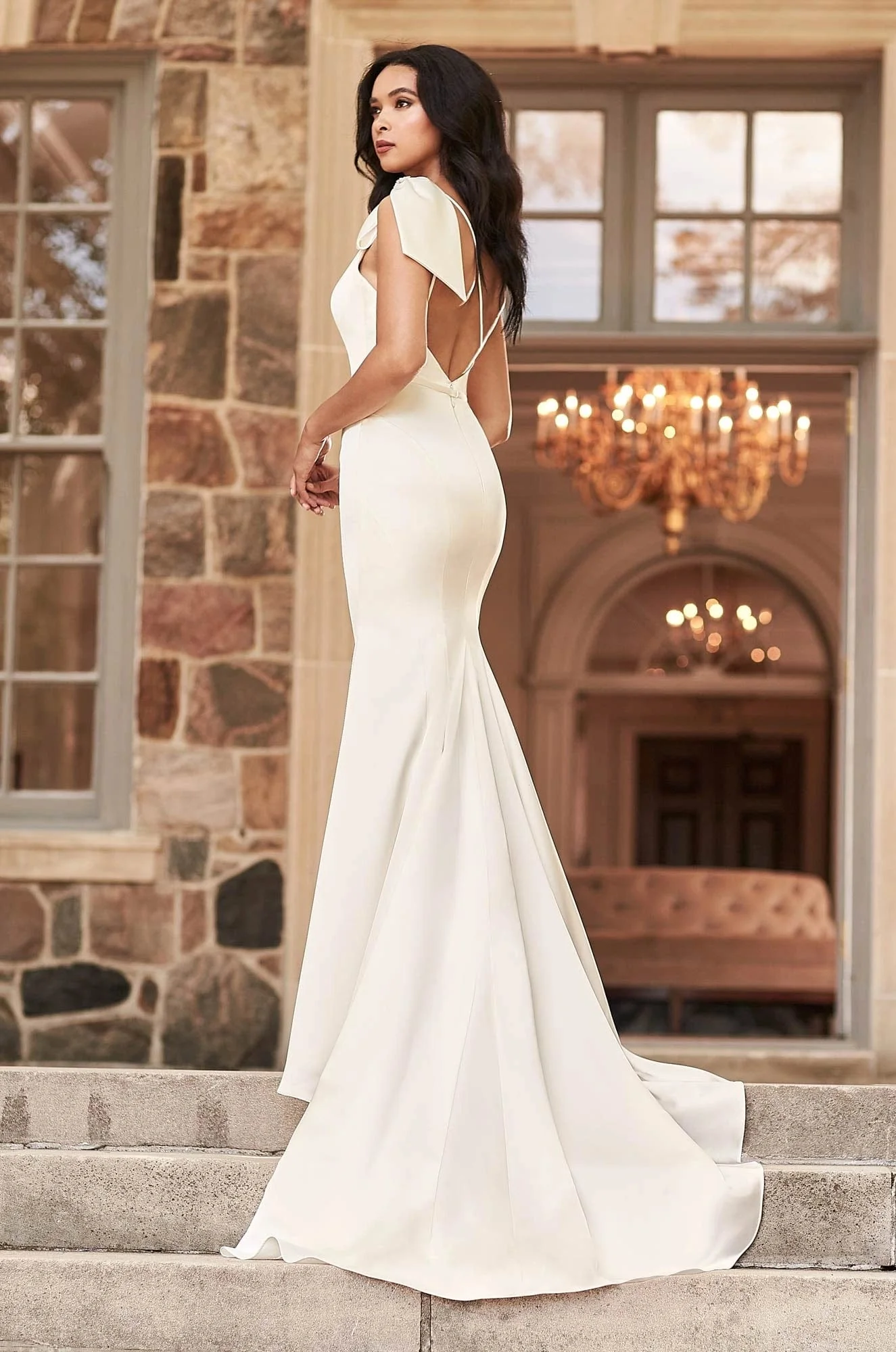Paloma Blanca 4927 - Size 14 - Image 2
