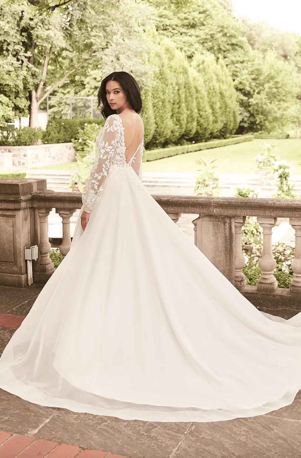 Paloma Blanca 4932 - Size 12 - Image 2