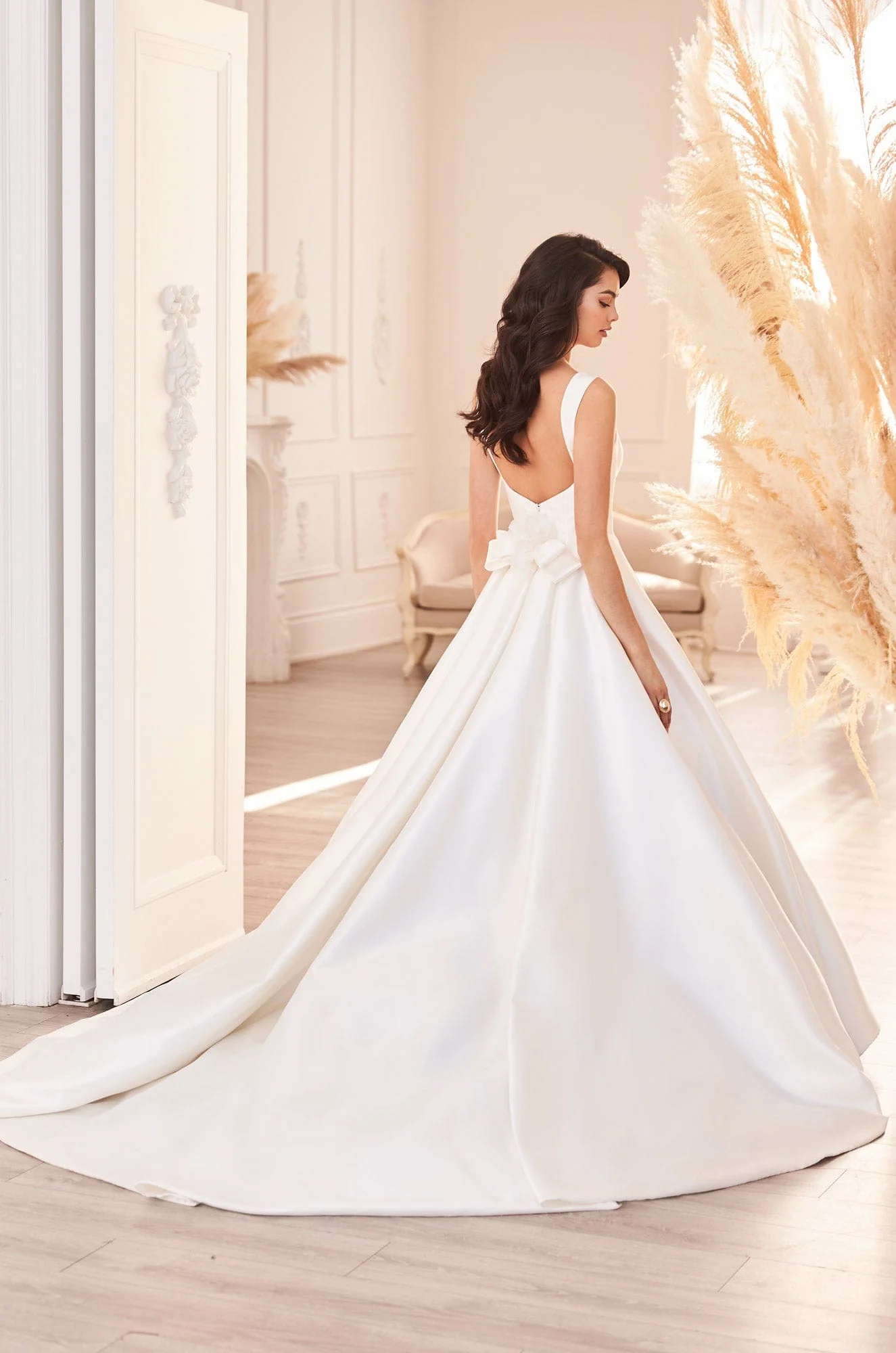 Paloma Blanca 4952 - Size 12 - Image 2
