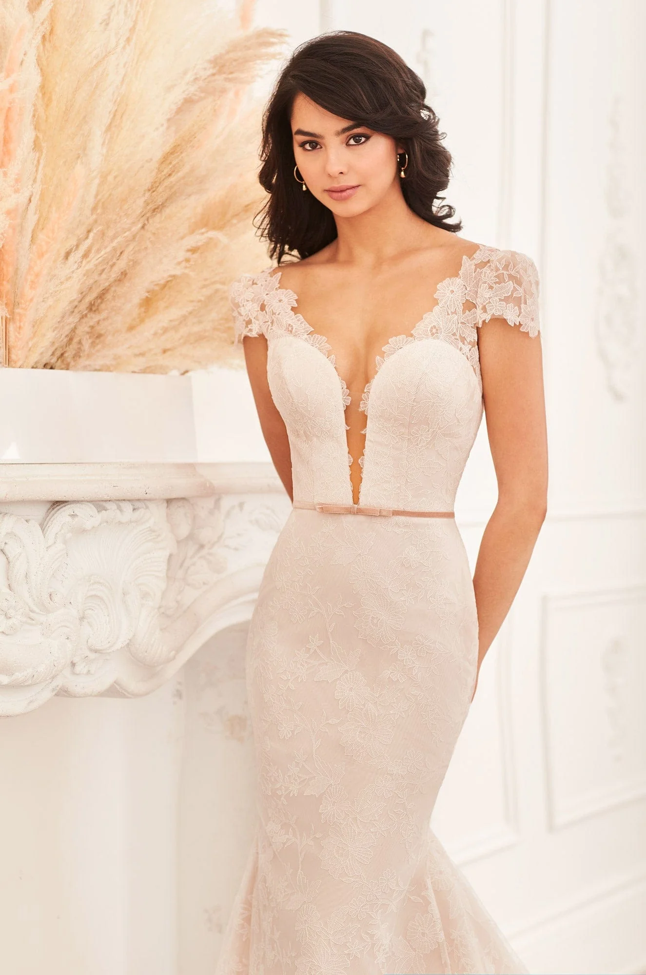 Paloma Blanca 4956 - Size 8 - Image 3