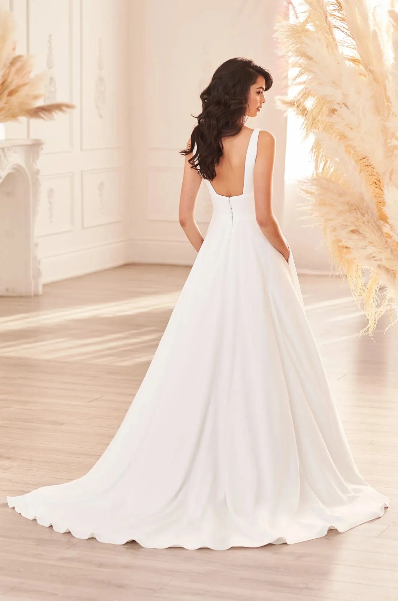Paloma Blanca 4962 - Size 22 - Image 2
