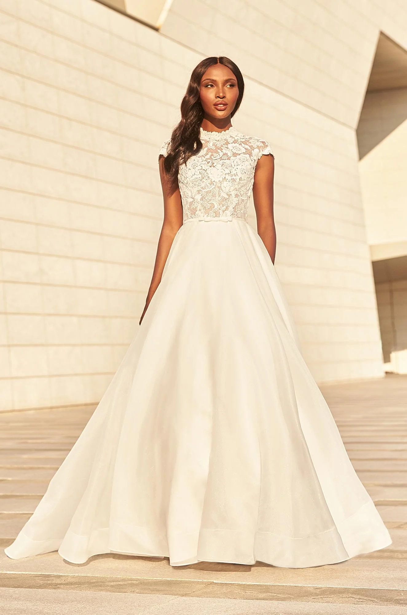 Paloma Blanca 4978 - Size 12