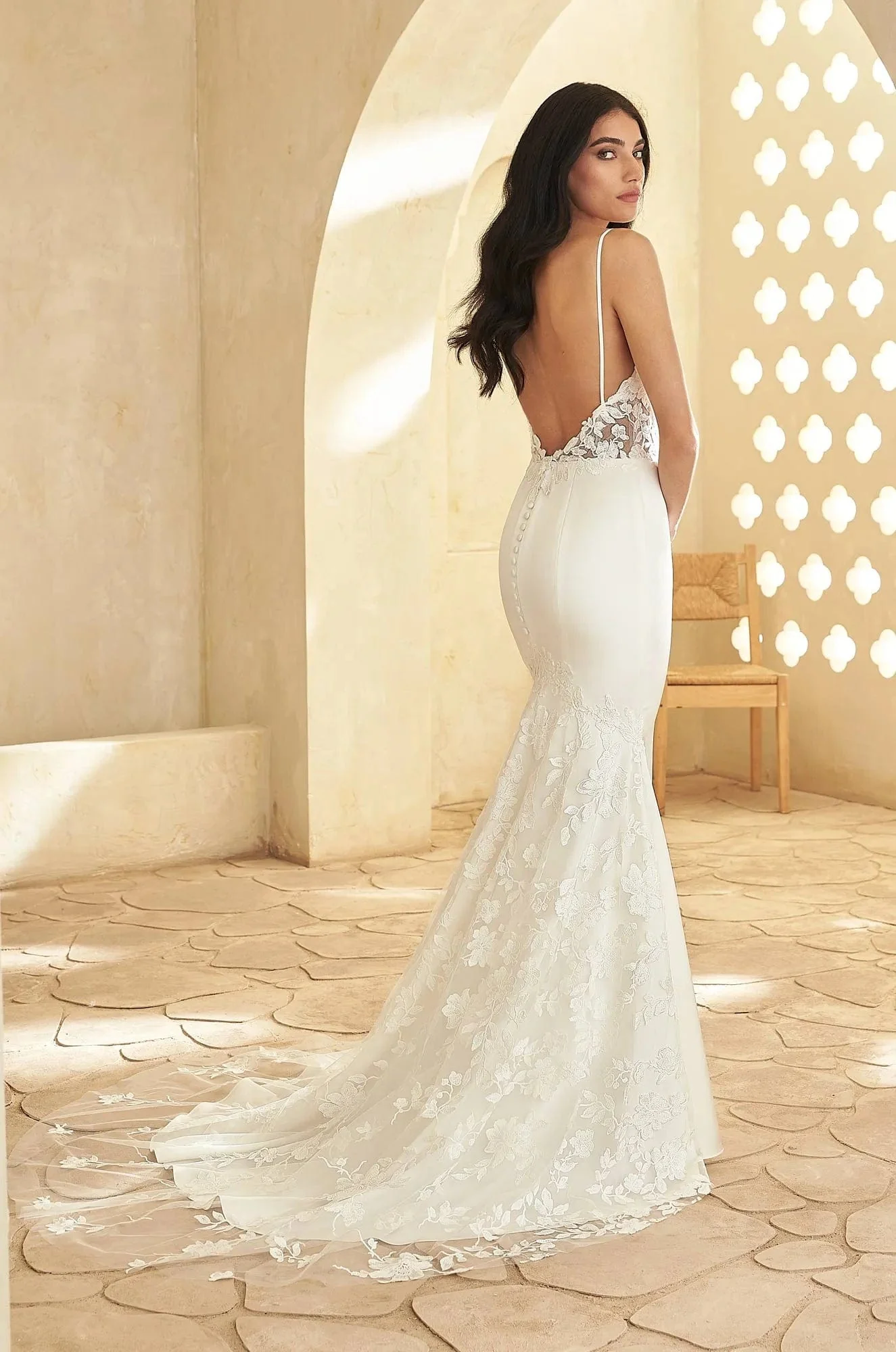 Paloma Blanca 5004 - Size 12 - Image 2