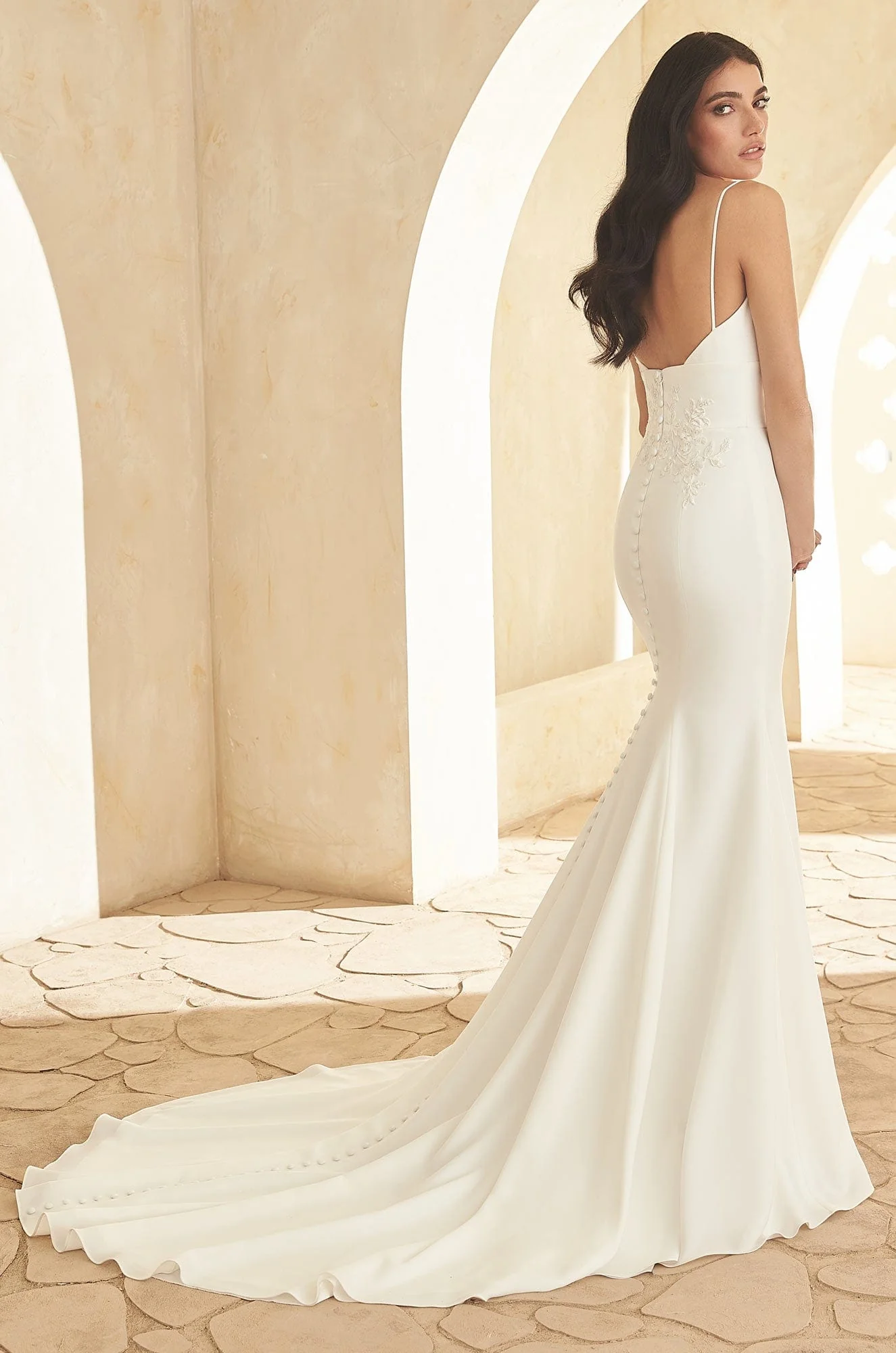 Paloma Blanca 5011 - Size 8 - Image 2