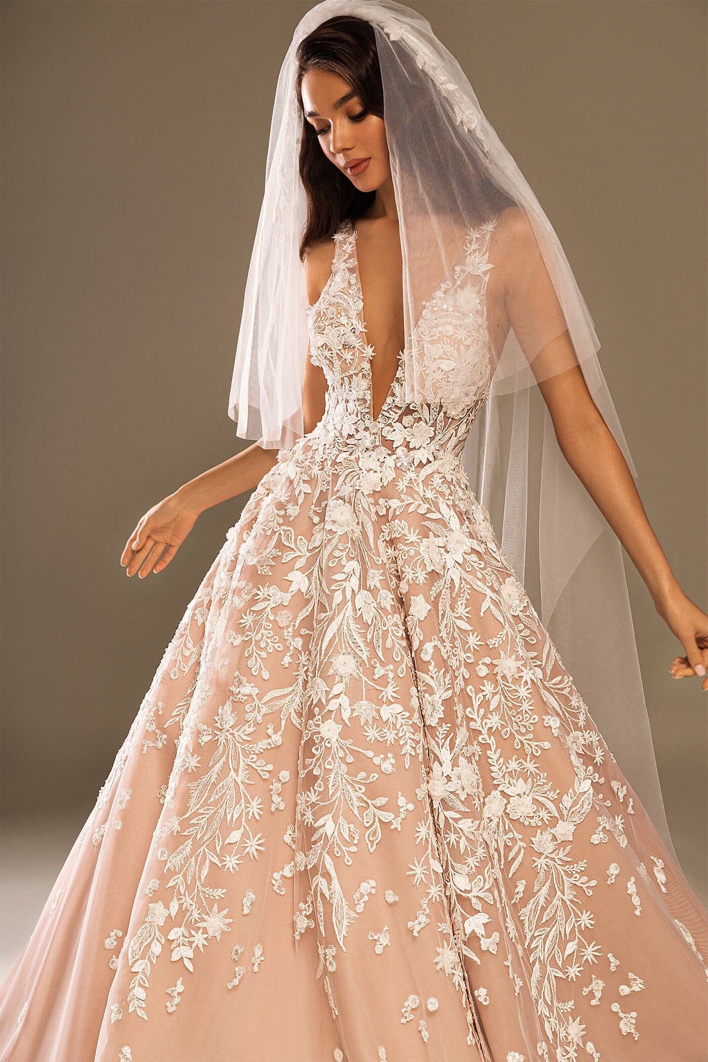 Perfioni Amira - Size 10 - Image 3