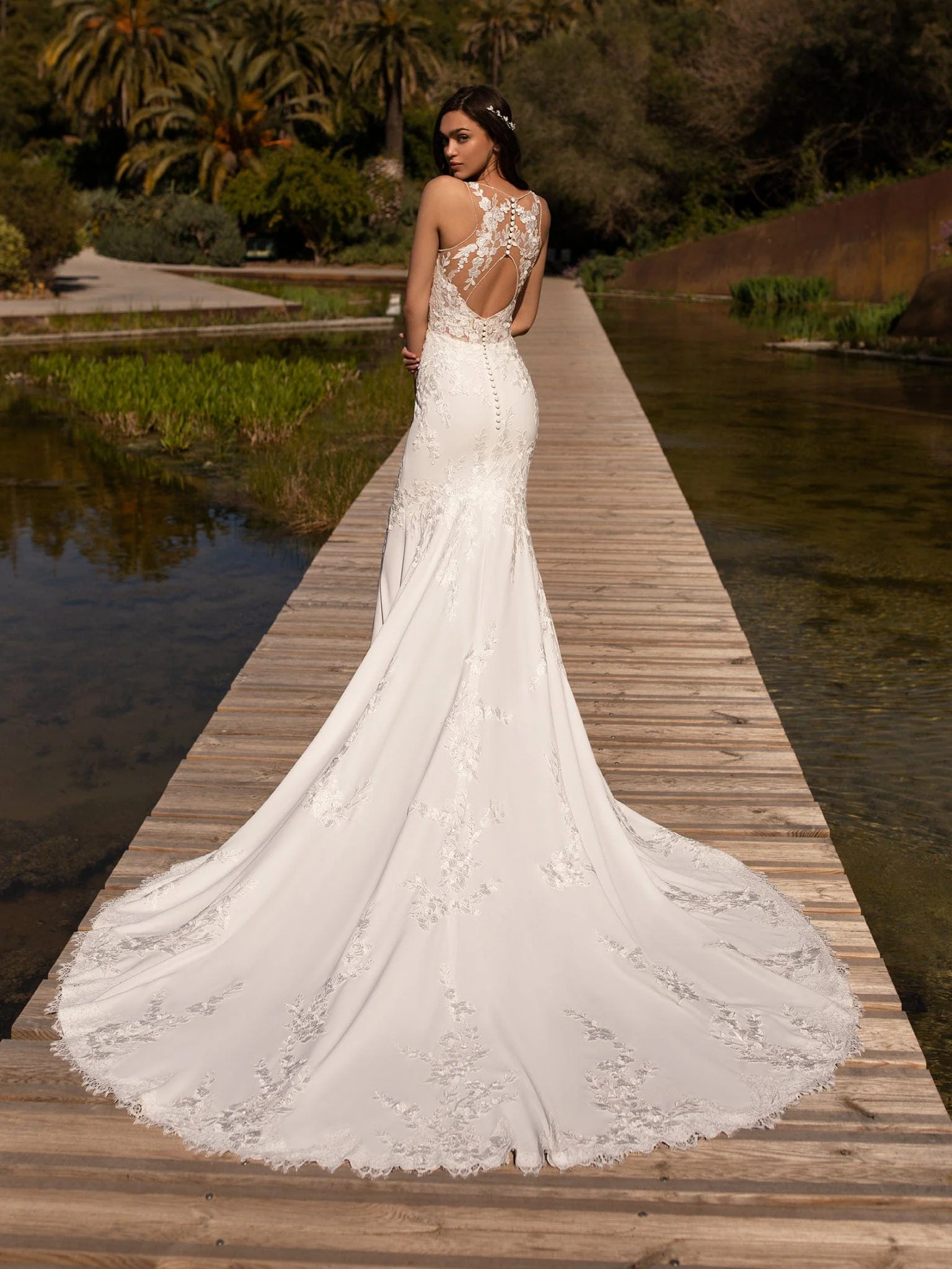 Pronovias Alcyone - Size 14 - Image 2