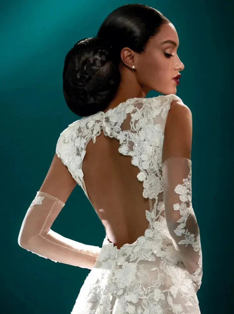 Atelier Pronovias Soleil - Size 8 - Image 3