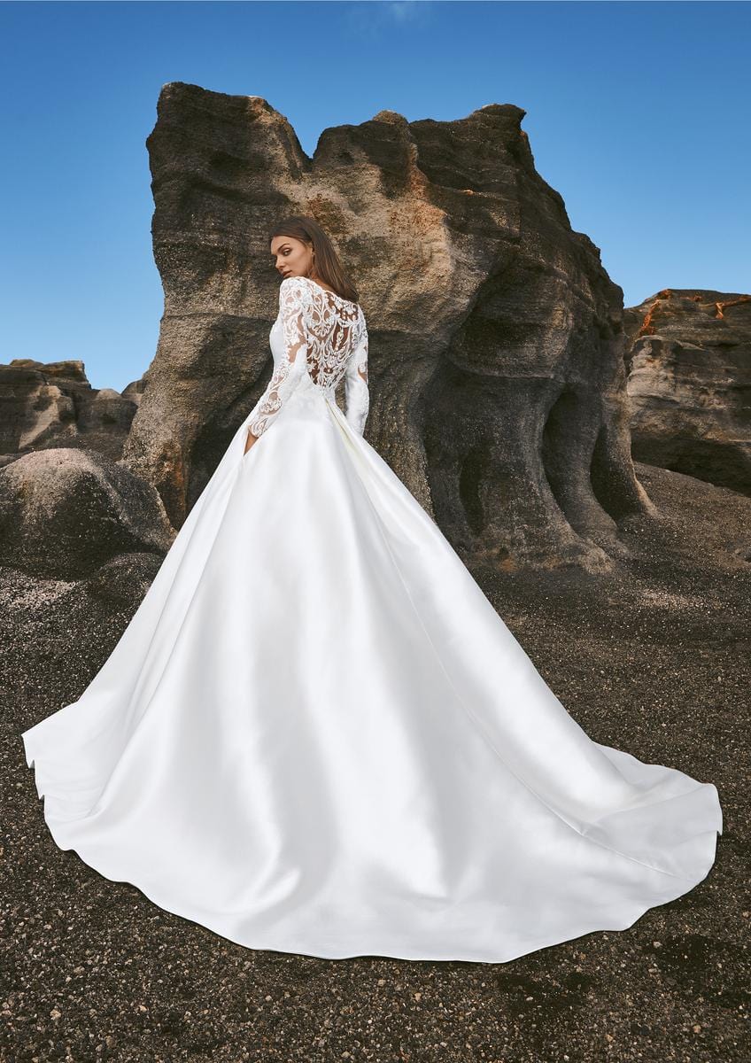 Pronovias Bangioc - Size 10 - Image 2