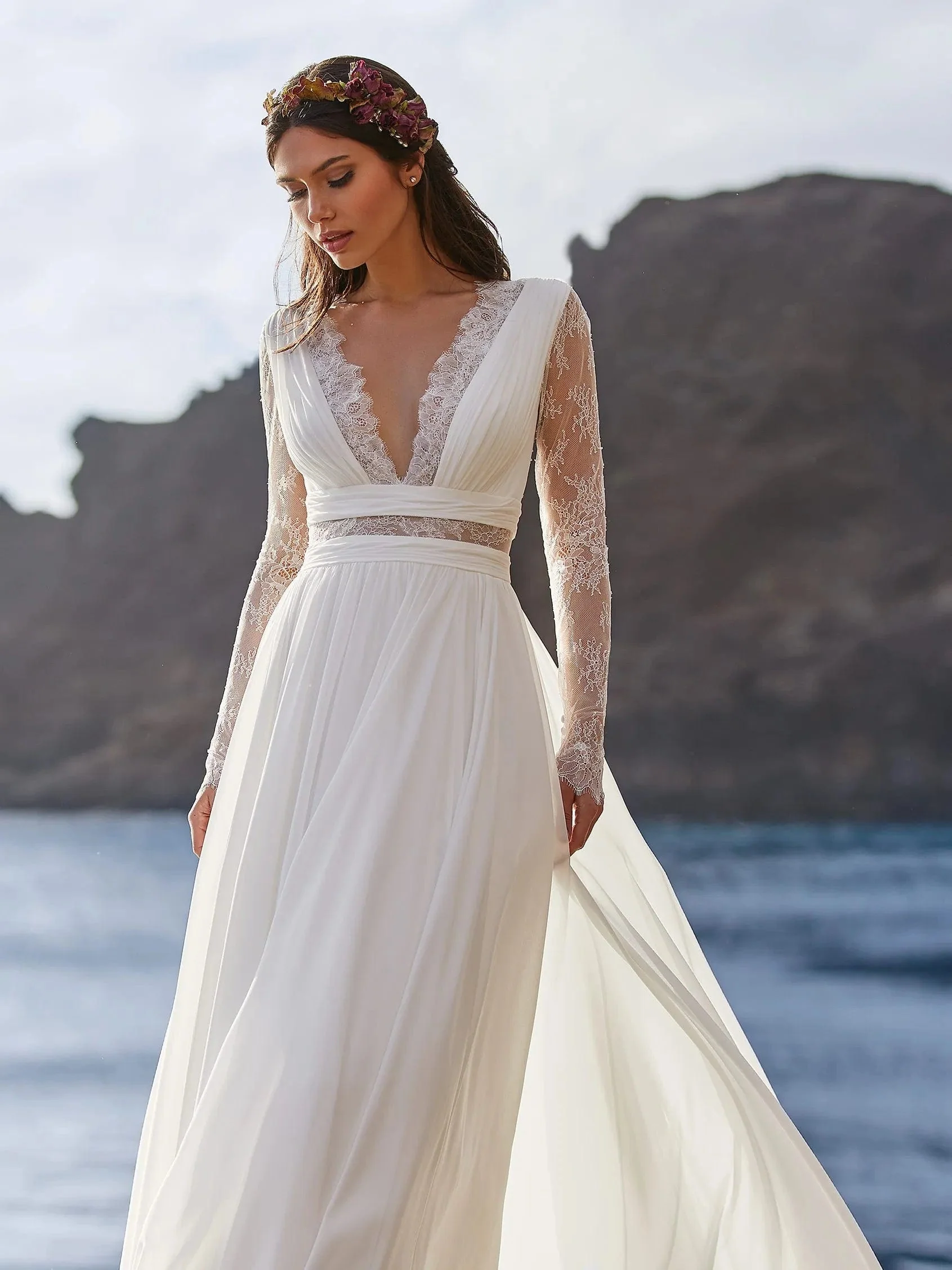 Pronovias Barry - Size 12 - Image 3