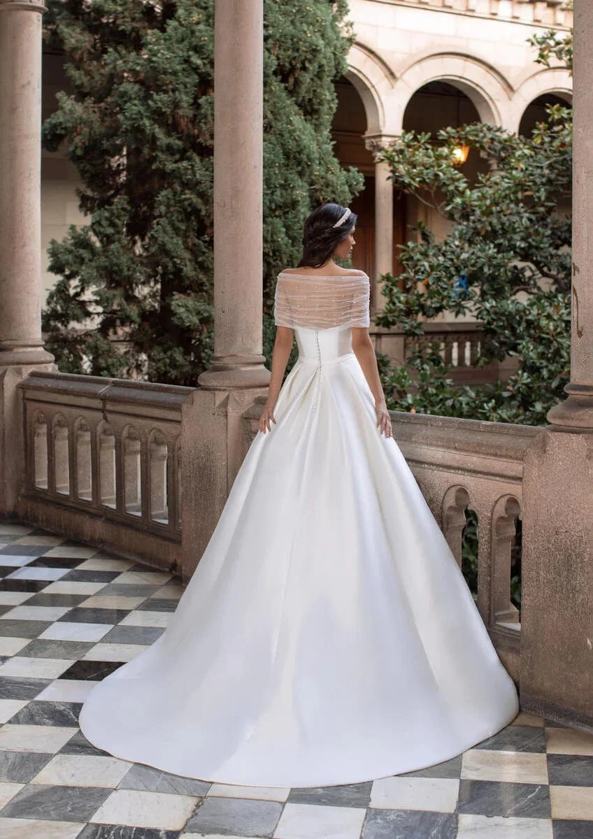 Pronovias Curtis - Size 10 - Image 2