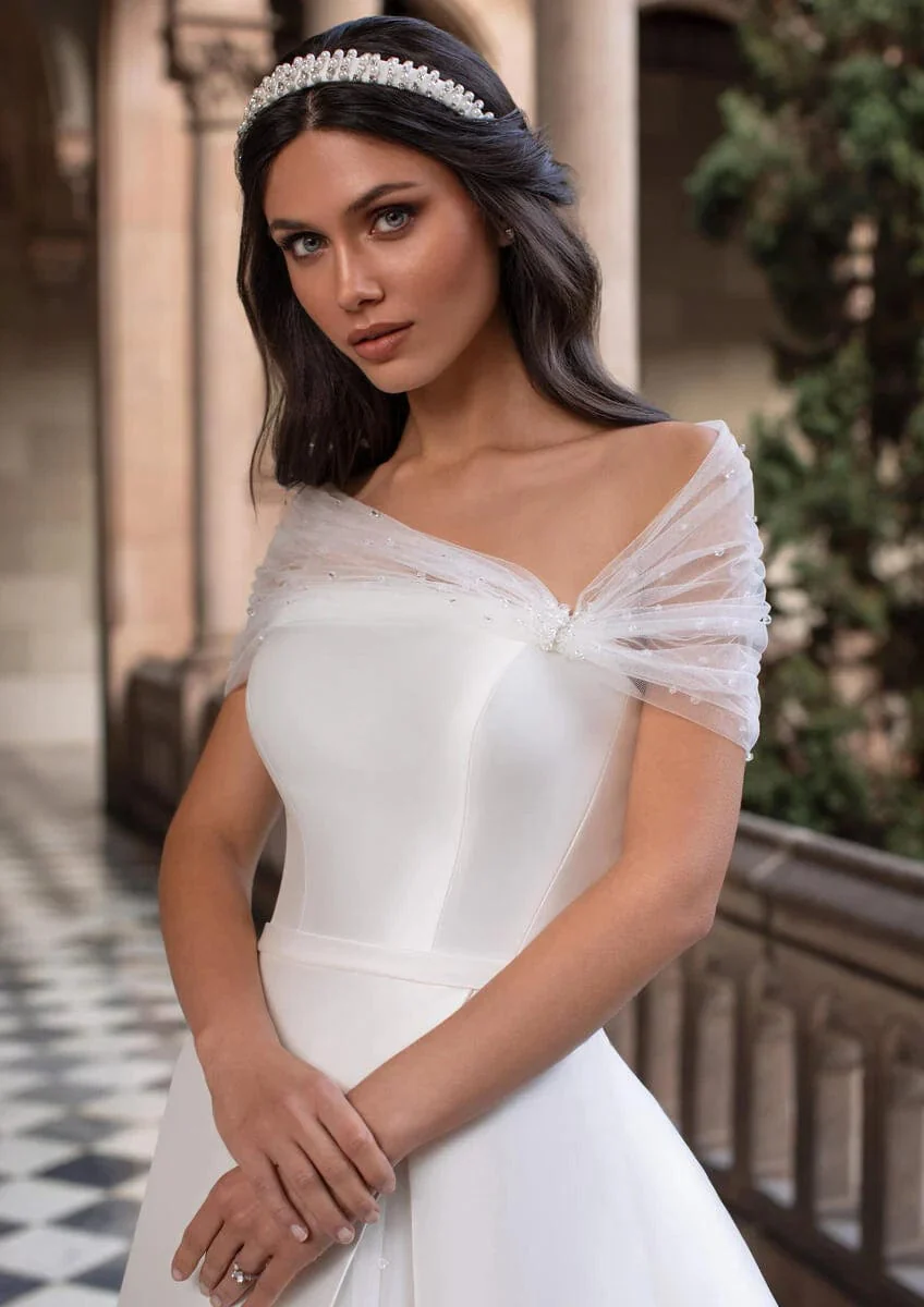 Pronovias Curtis - Size 10 - Image 4