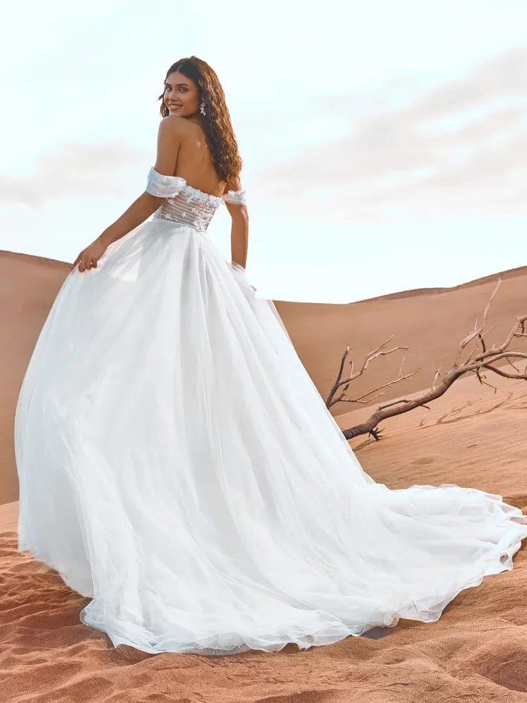 Pronovias Danxia - Size 8 - Image 3