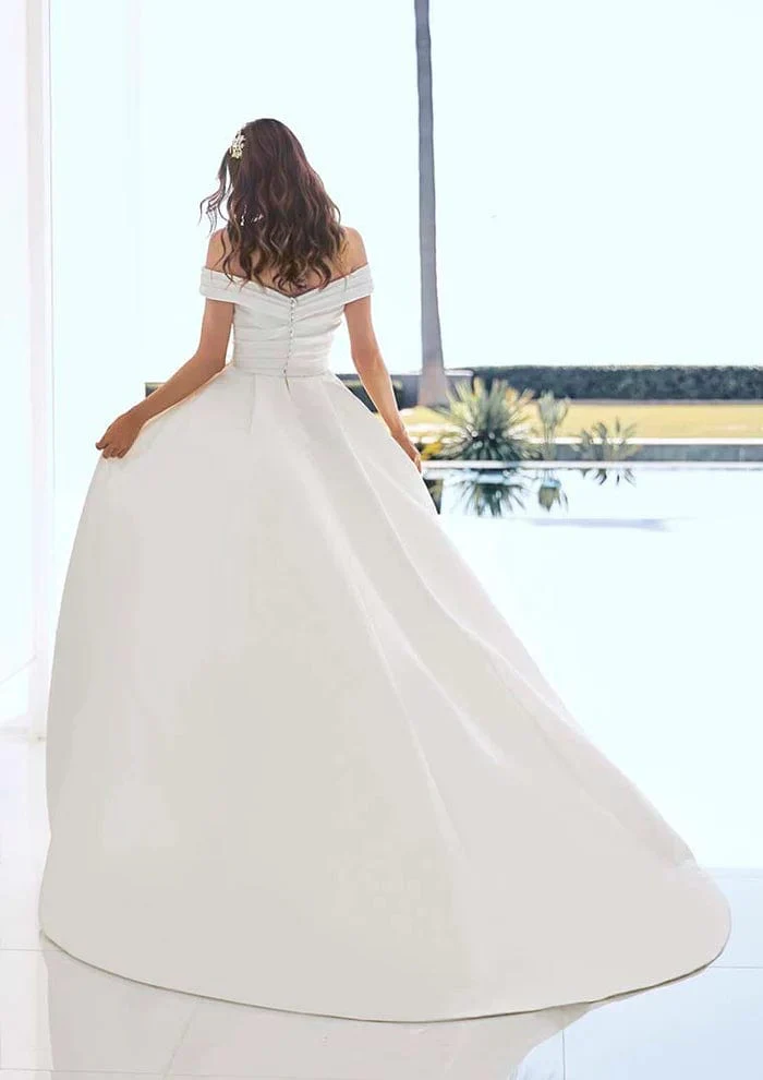 Pronovias Dimitra - Size 10 - Image 2