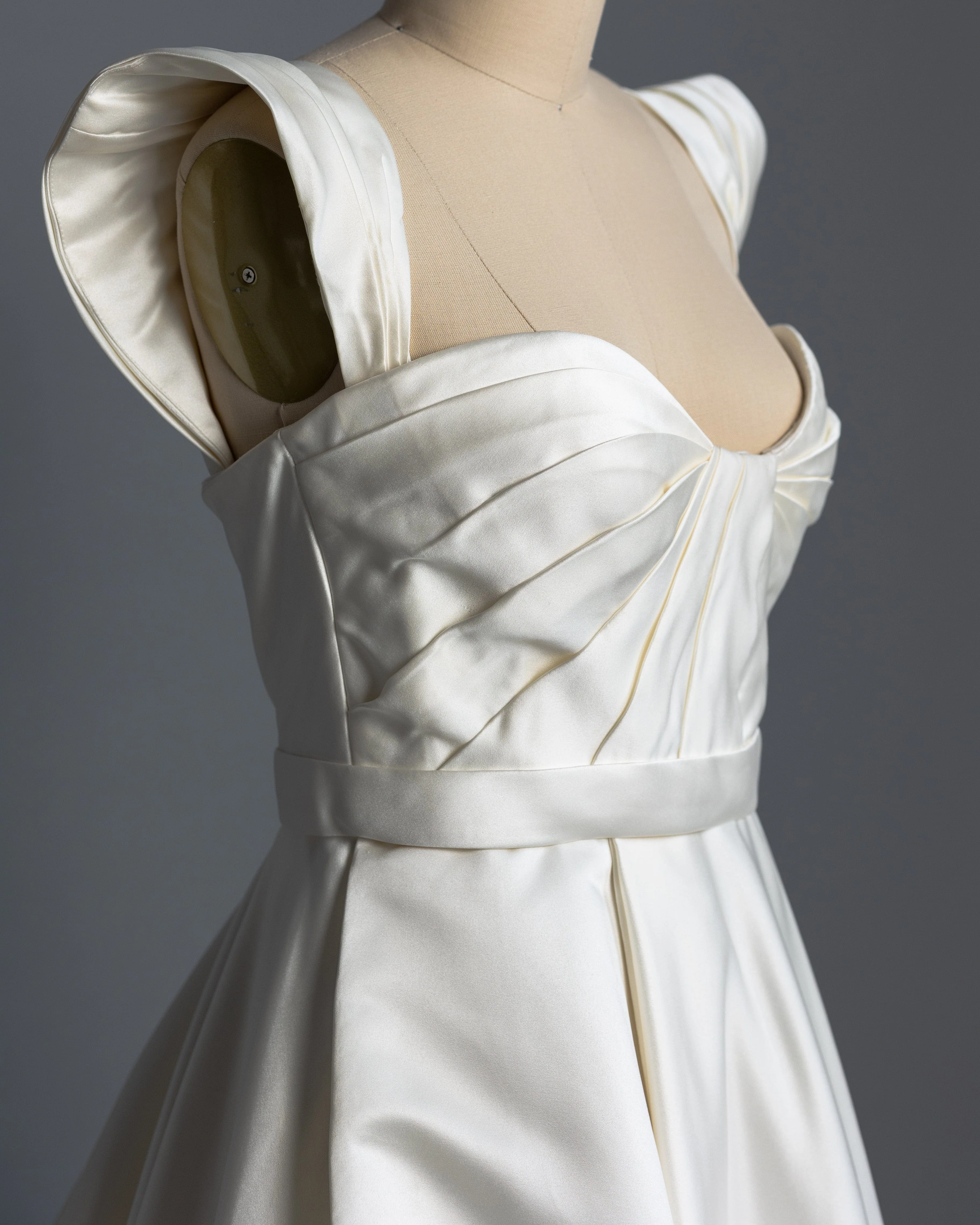 Pronovias Dominique - Size 10 - Image 6