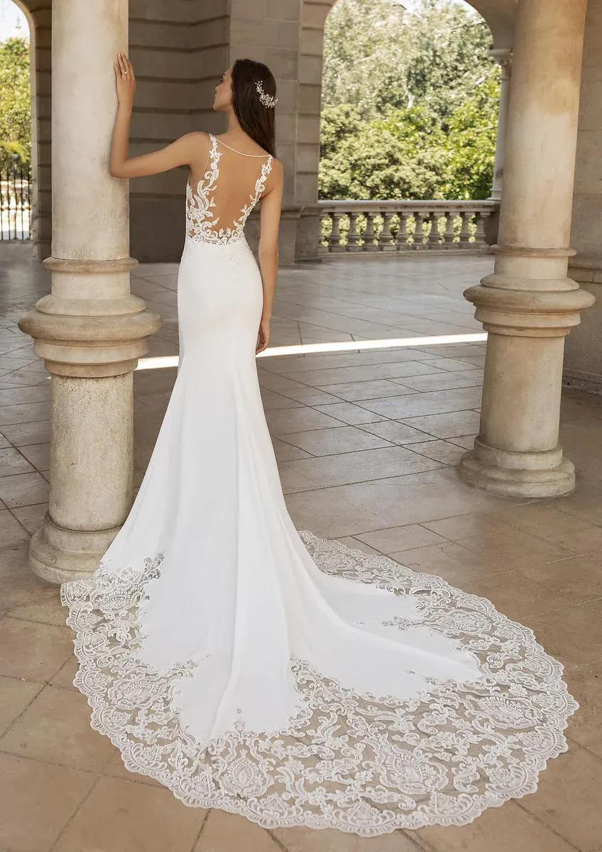Pronovias Erandi - Size 12 - Image 2
