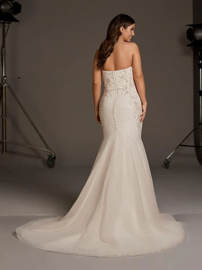 Pronovias Halo - Size 16 - Image 2