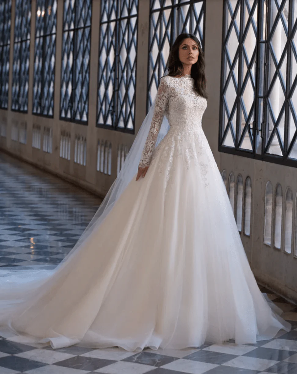 Pronovias Landis - Size 12