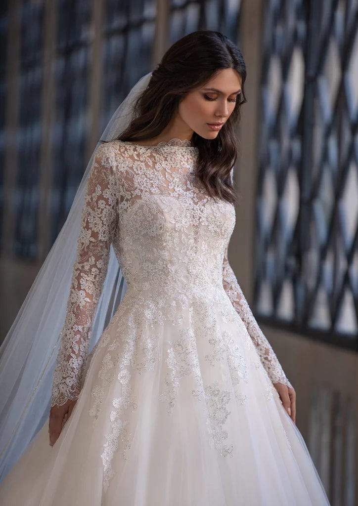 Pronovias Landis - Size 12 - Image 3