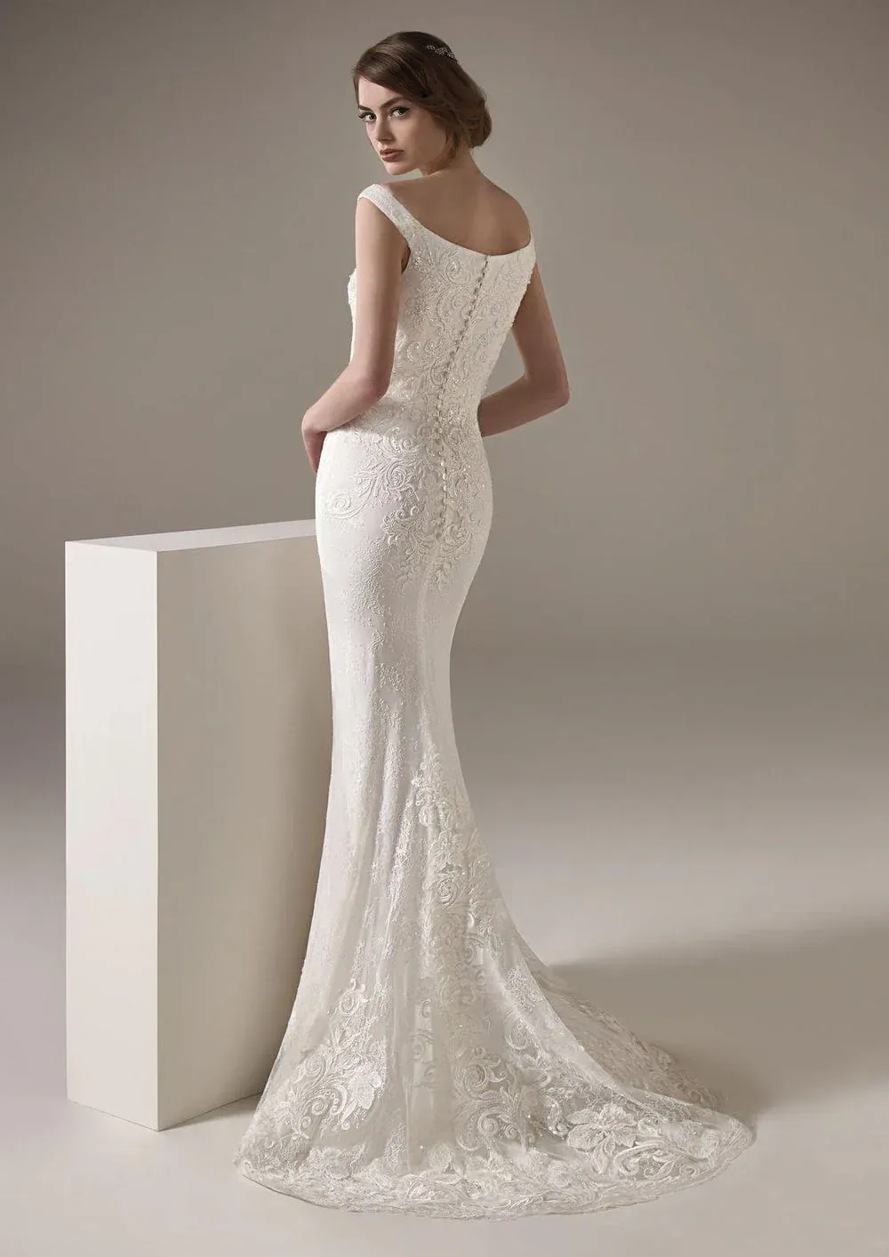 Pronovias Melinda - Size 14 - Image 2