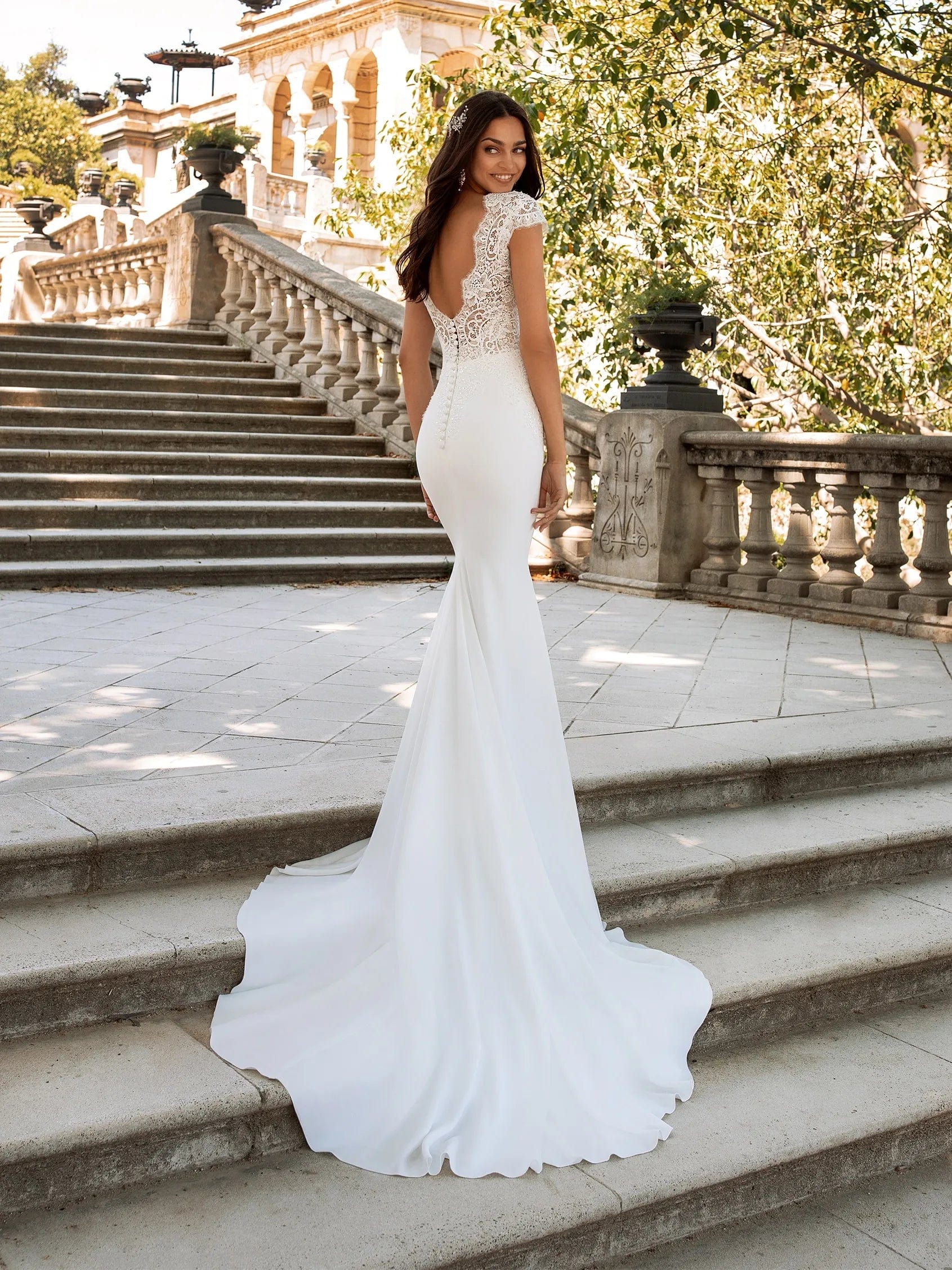 Pronovias Milady - Size 20 - Image 2