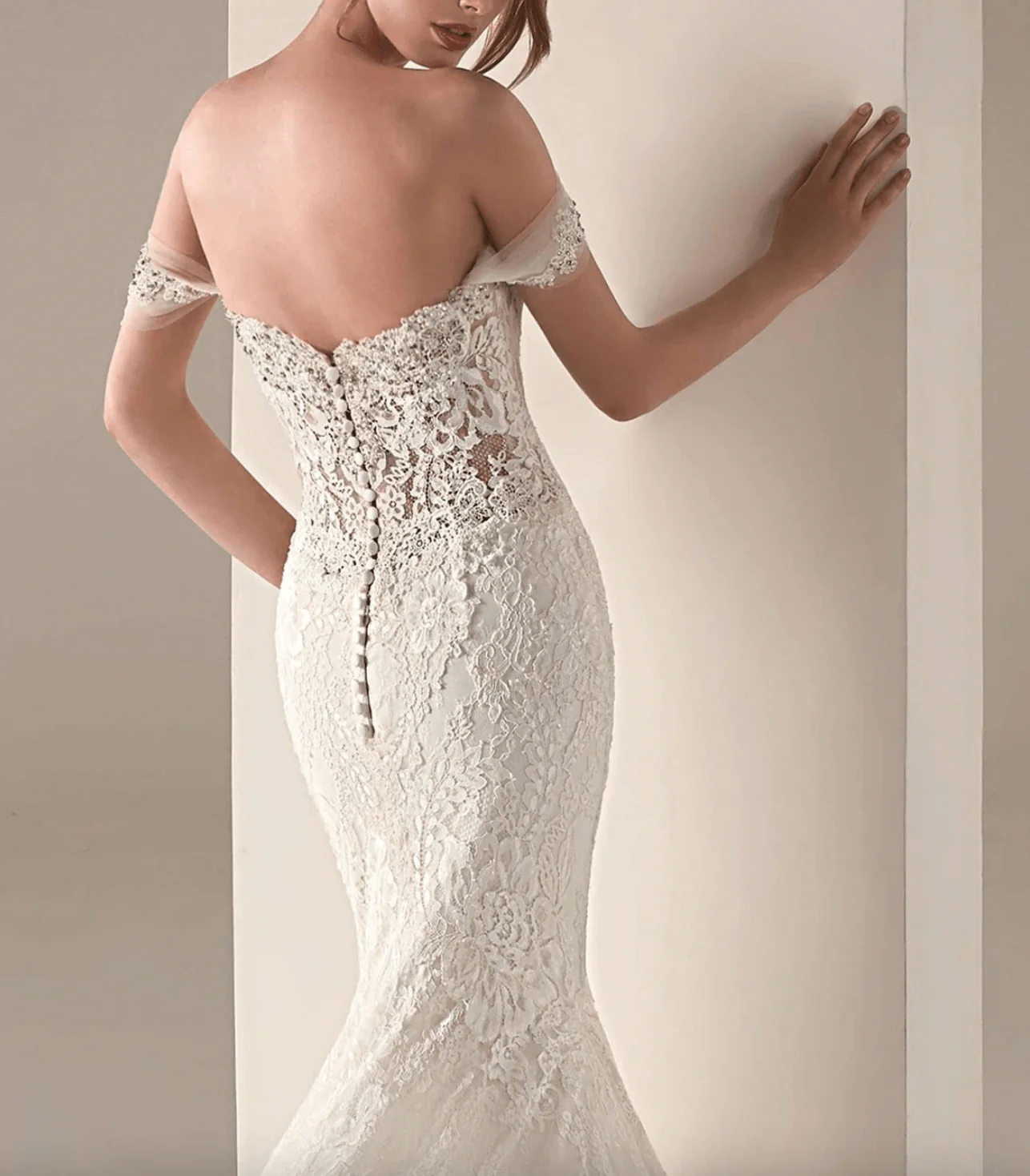 Pronovias Privee Imelda - Size 14 - Image 4