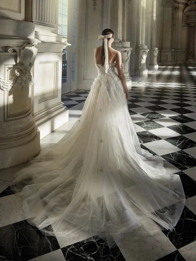 Pronovias Privee Isabella - Size 10 - Image 2