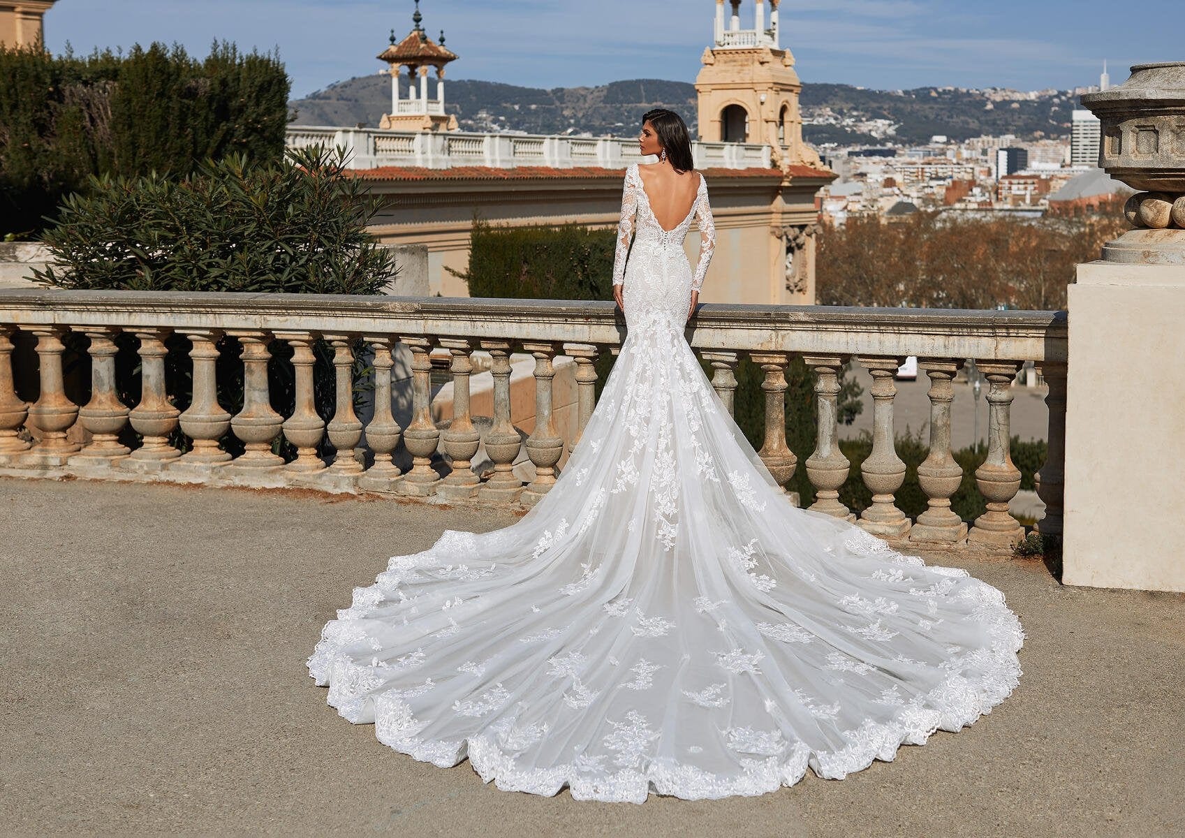 Pronovias Privee Jetta - Size 2 - Image 3