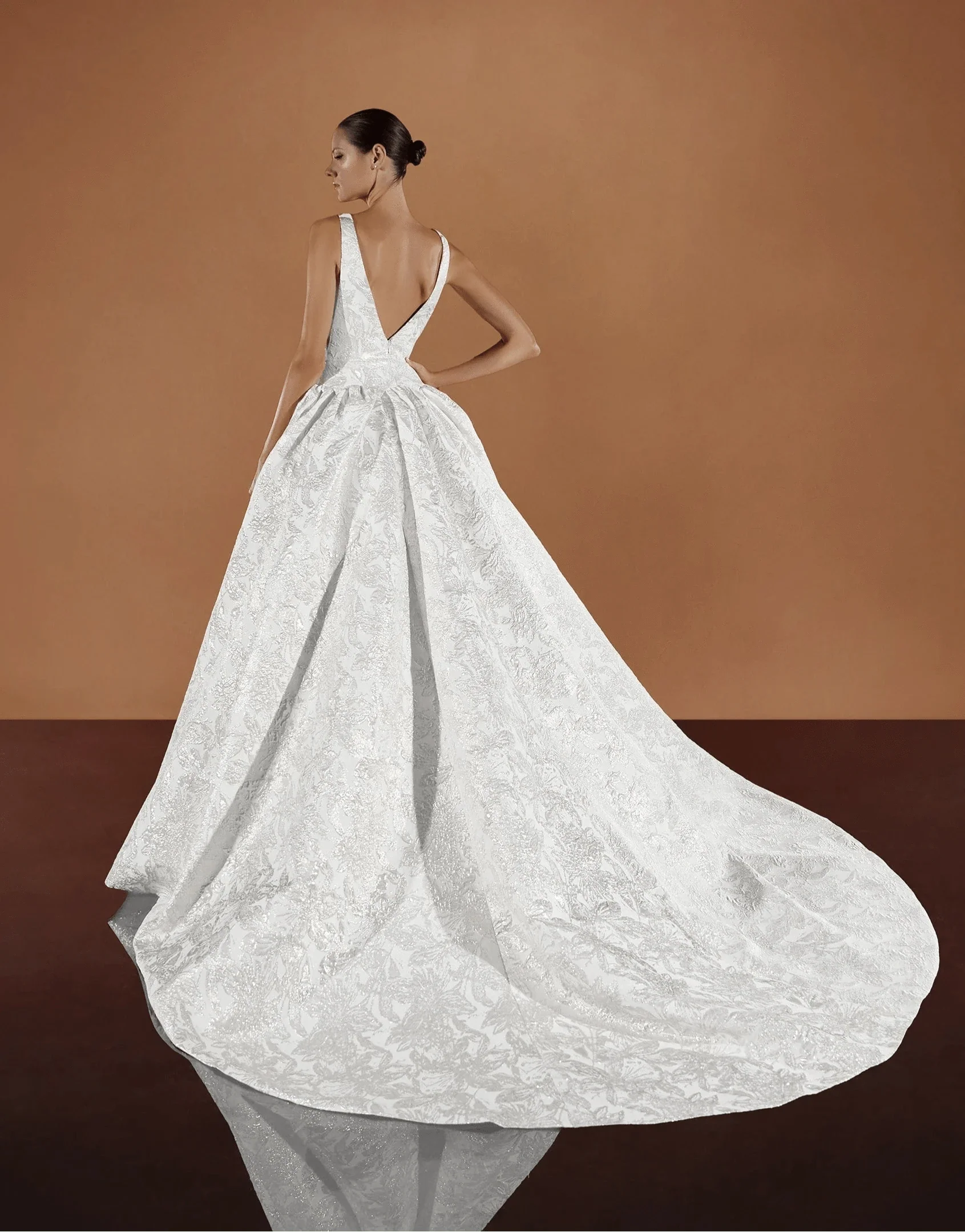 Pronovias Privee Kareena - Size 10 - Image 2
