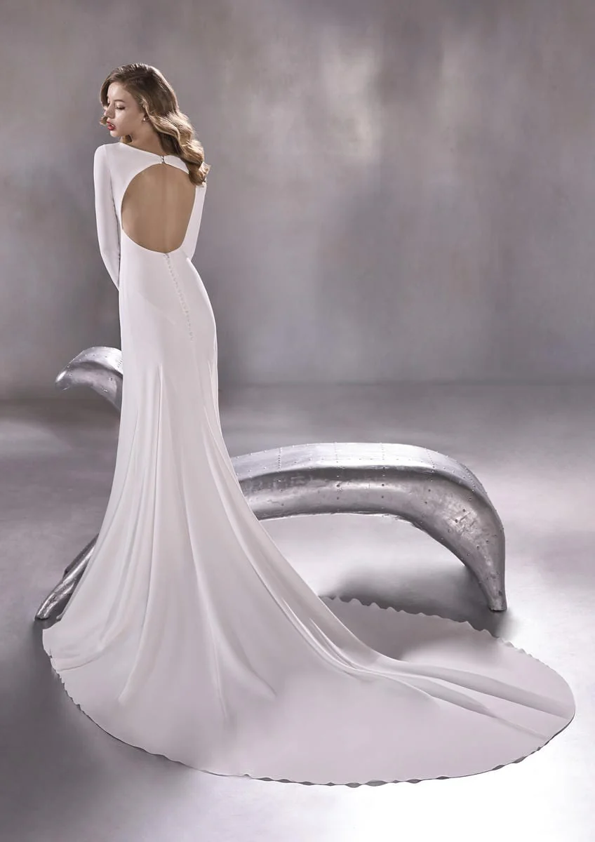 Pronovias River - Size 10 - Image 2