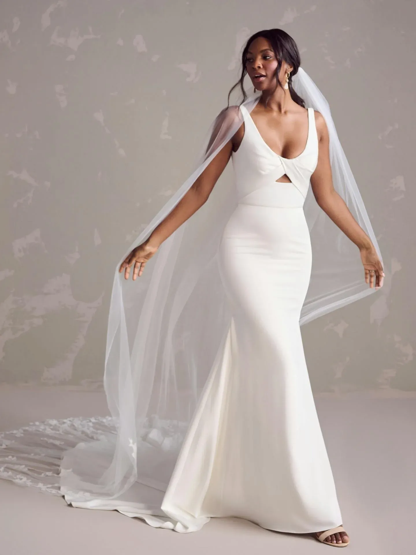 Rebecca Ingram Iliana - Size 8