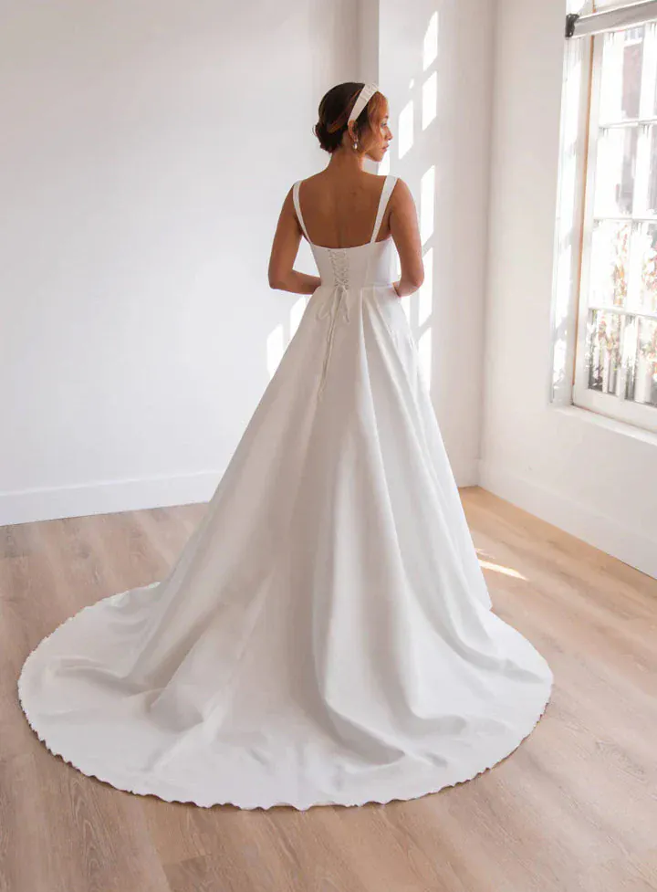Rebecca Schoneveld Kennedy - Size 10 - Image 2