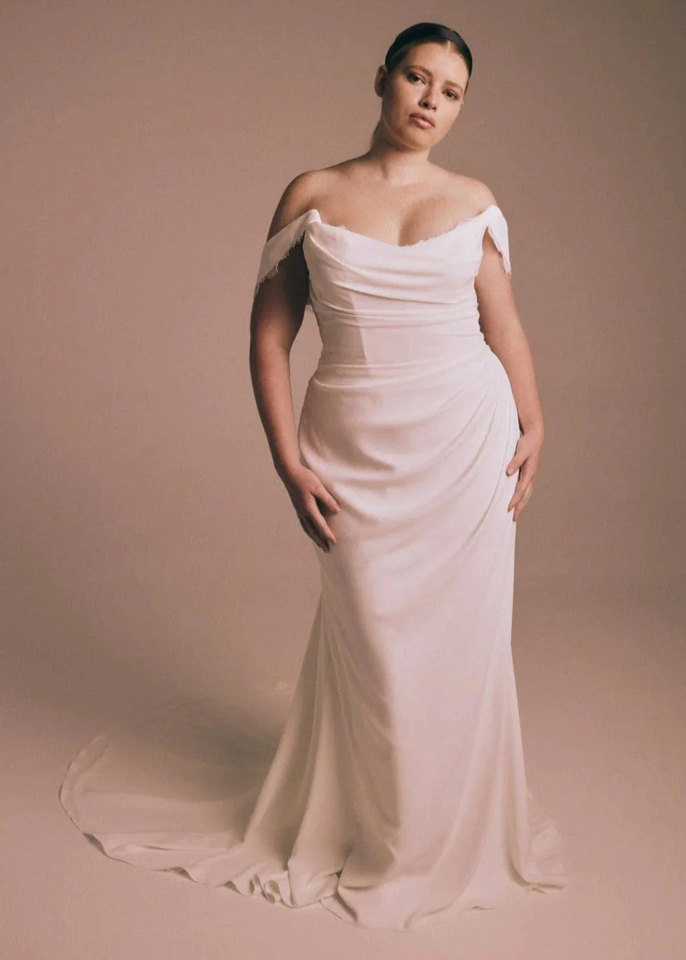 Renhue Lina - Size 18