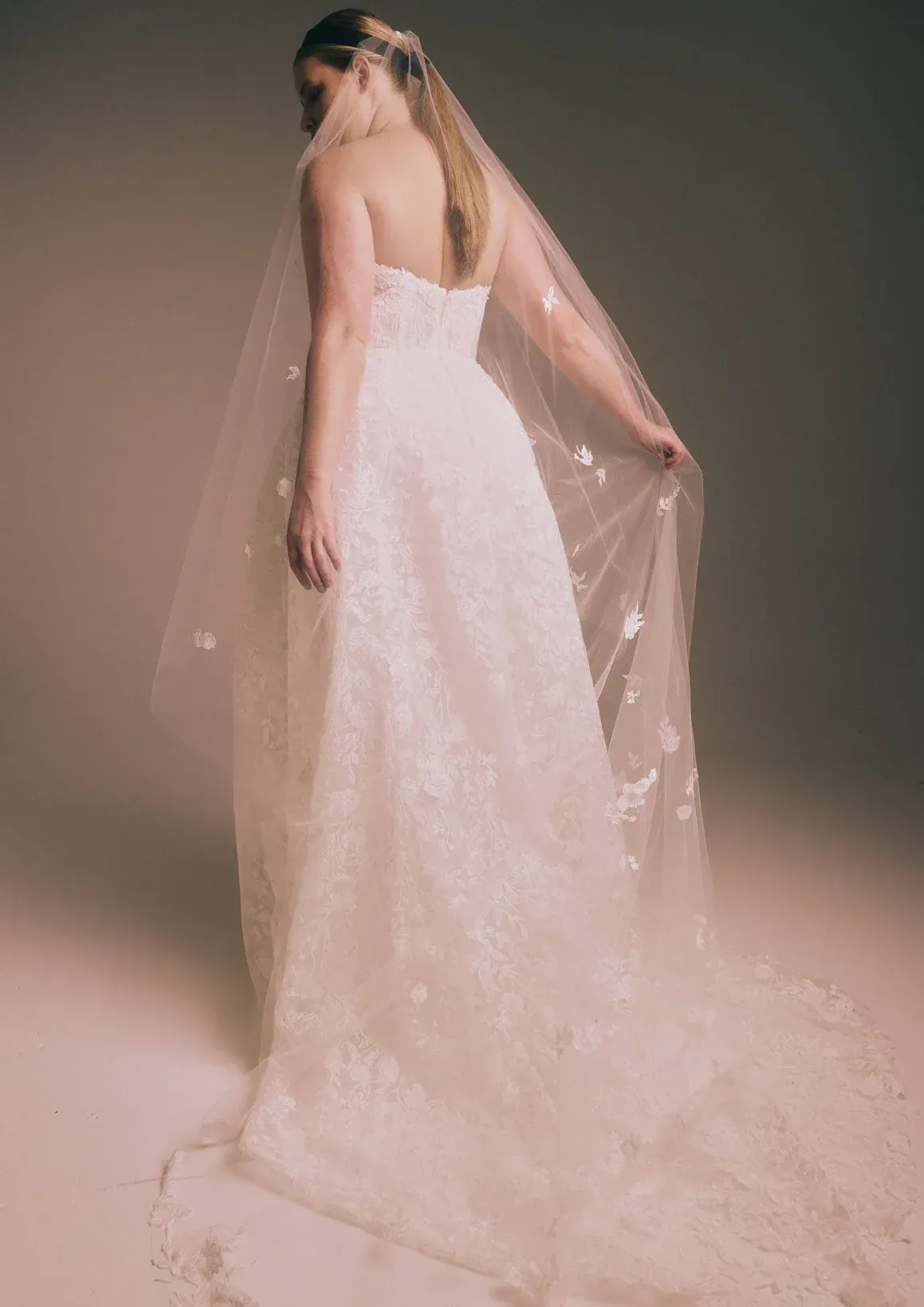 Renhue Serenade RH067 - Size 18 - Image 2